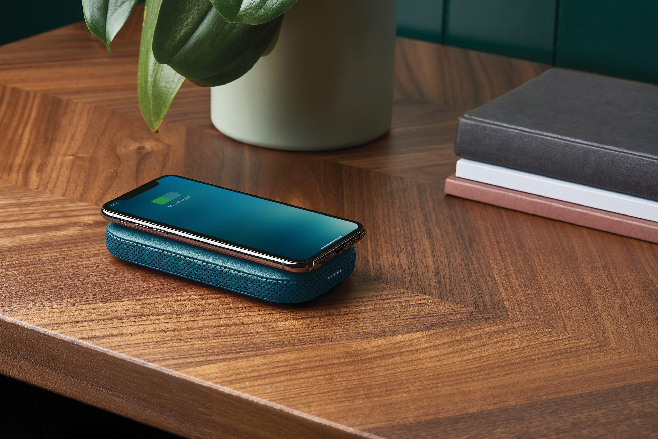 Lexon Powersound Deri Kablosuz  Şarj Cihazı ve Bluetooth Hoparlör