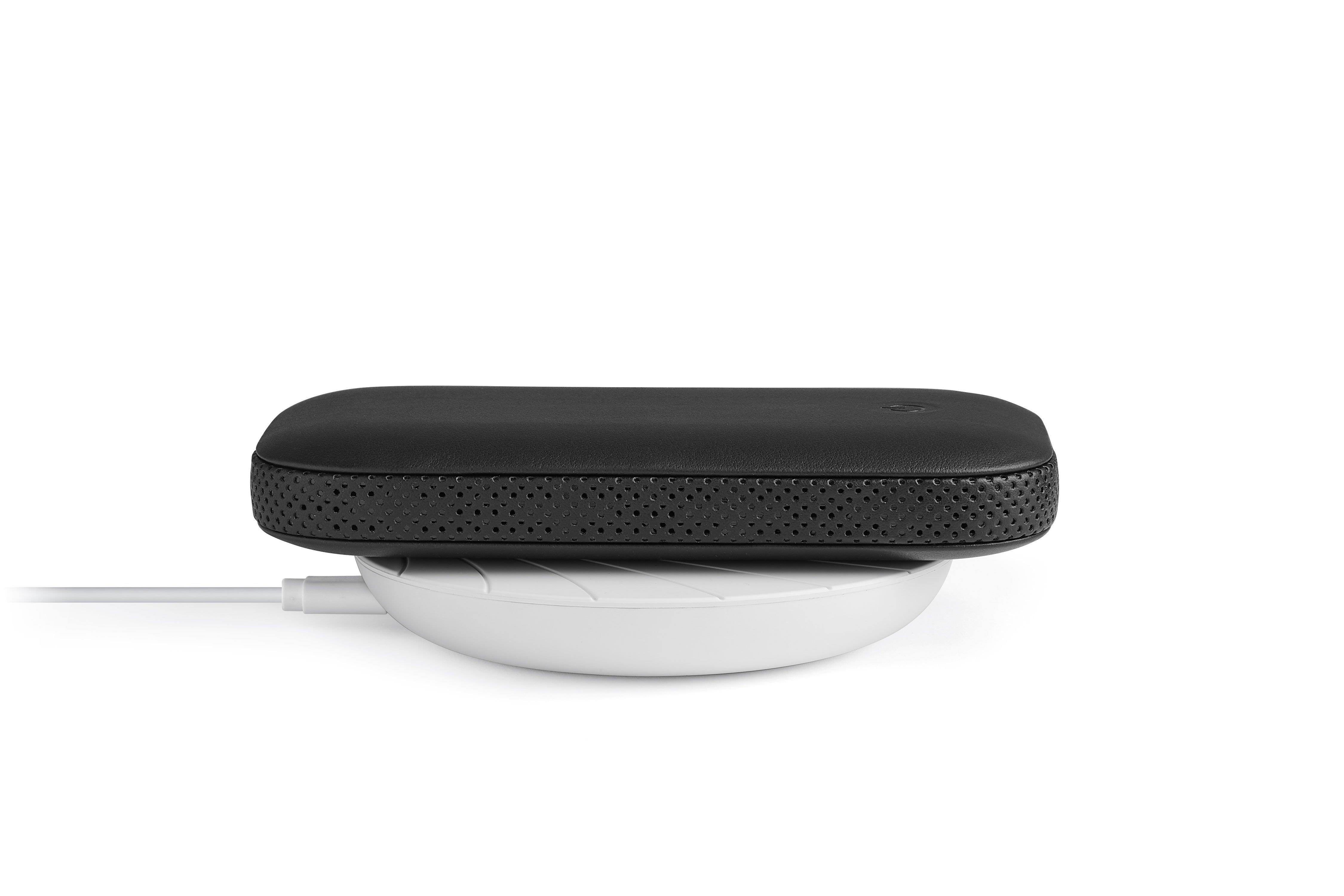 Lexon Powersound Deri Kablosuz Şarj Cihazı ve Bluetooth Hoparlör- Siyah