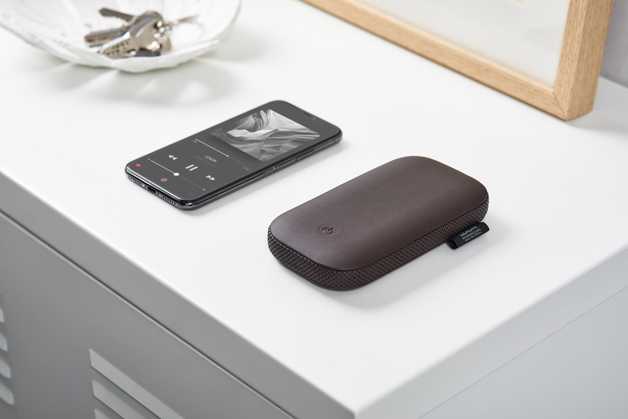 Lexon Powersound Deri Kablosuz Şarj Cihazı ve Bluetooth Hoparlör Kahverengi