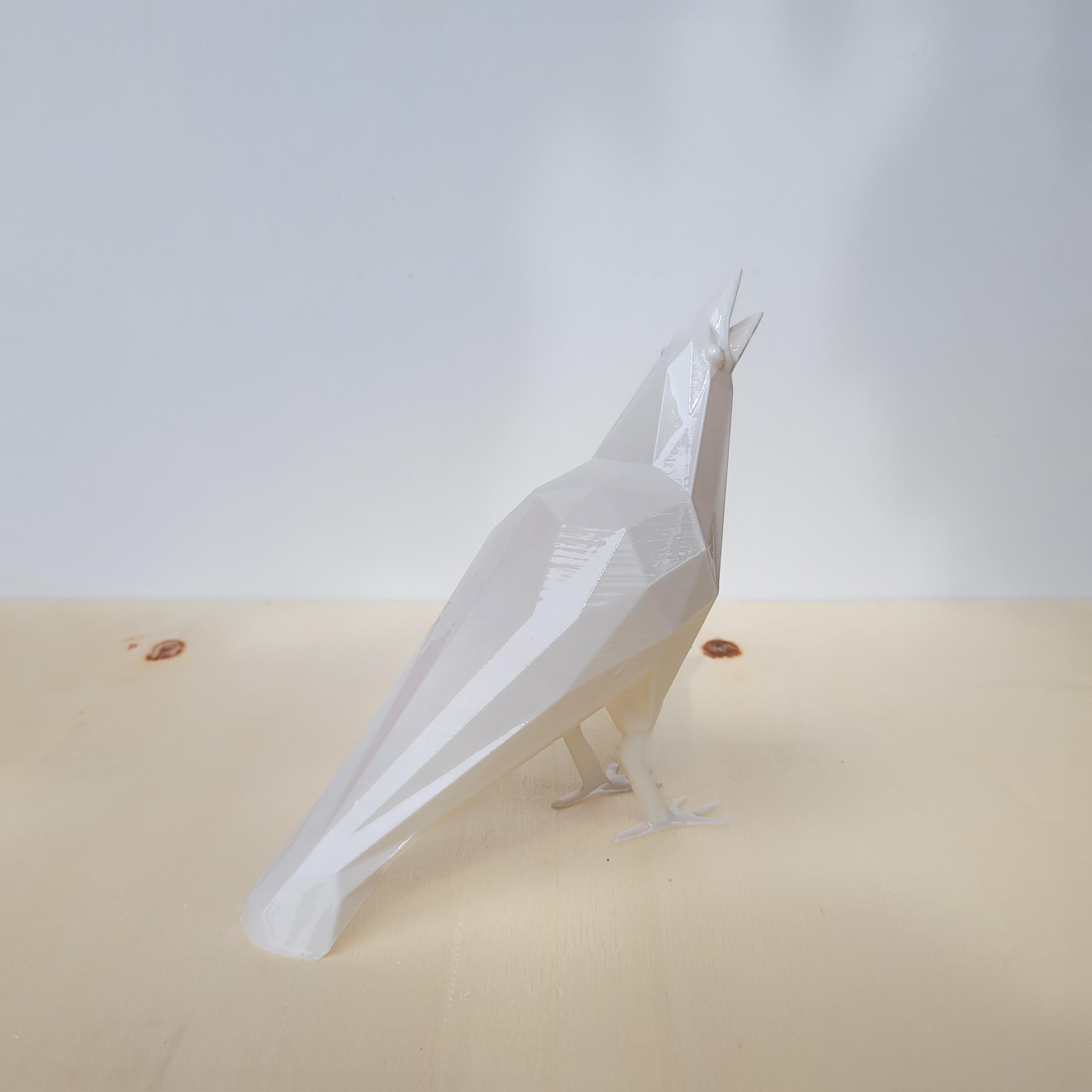 Low Poly Karga Figürü | Beyaz
