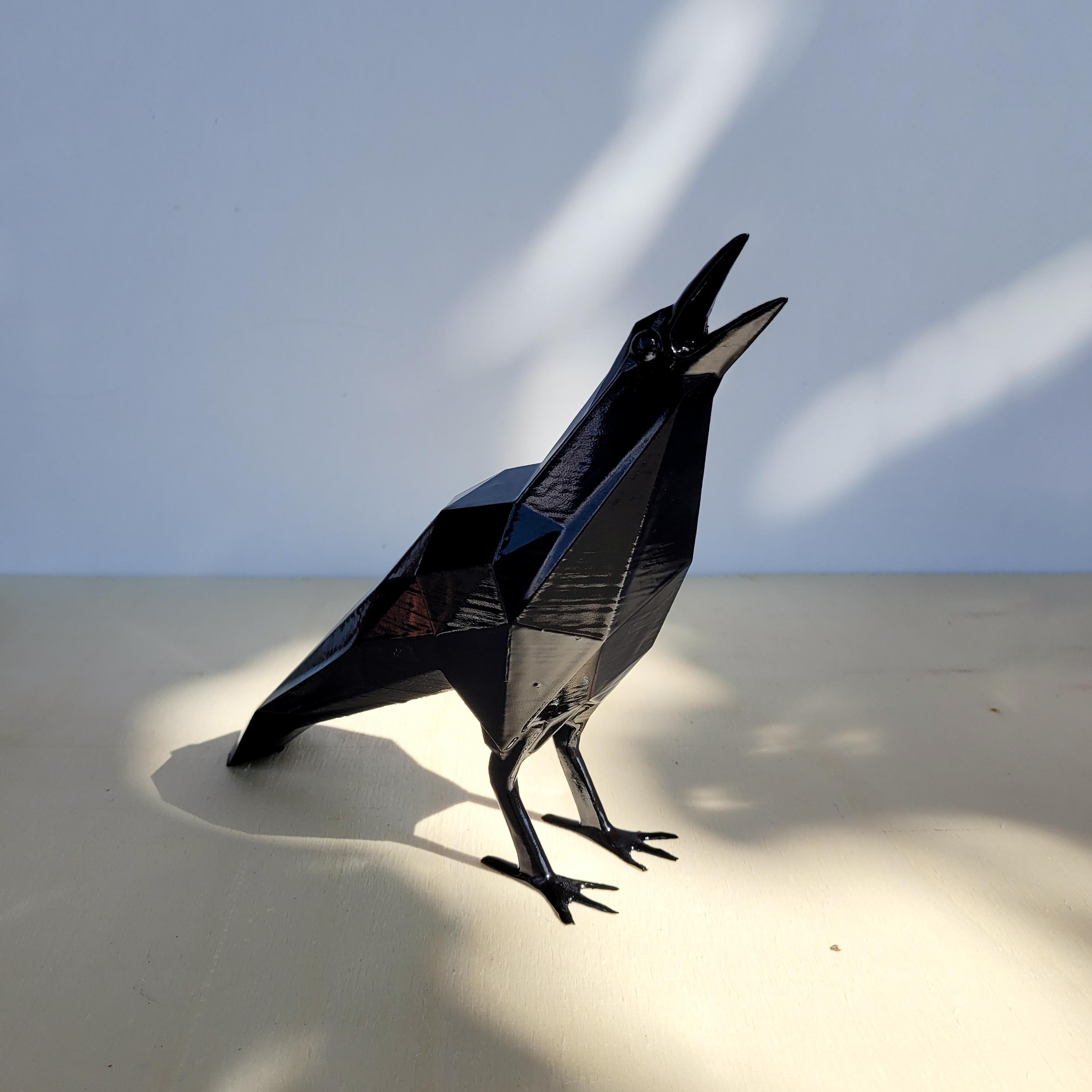 Low Poly Karga Figürü | Siyah