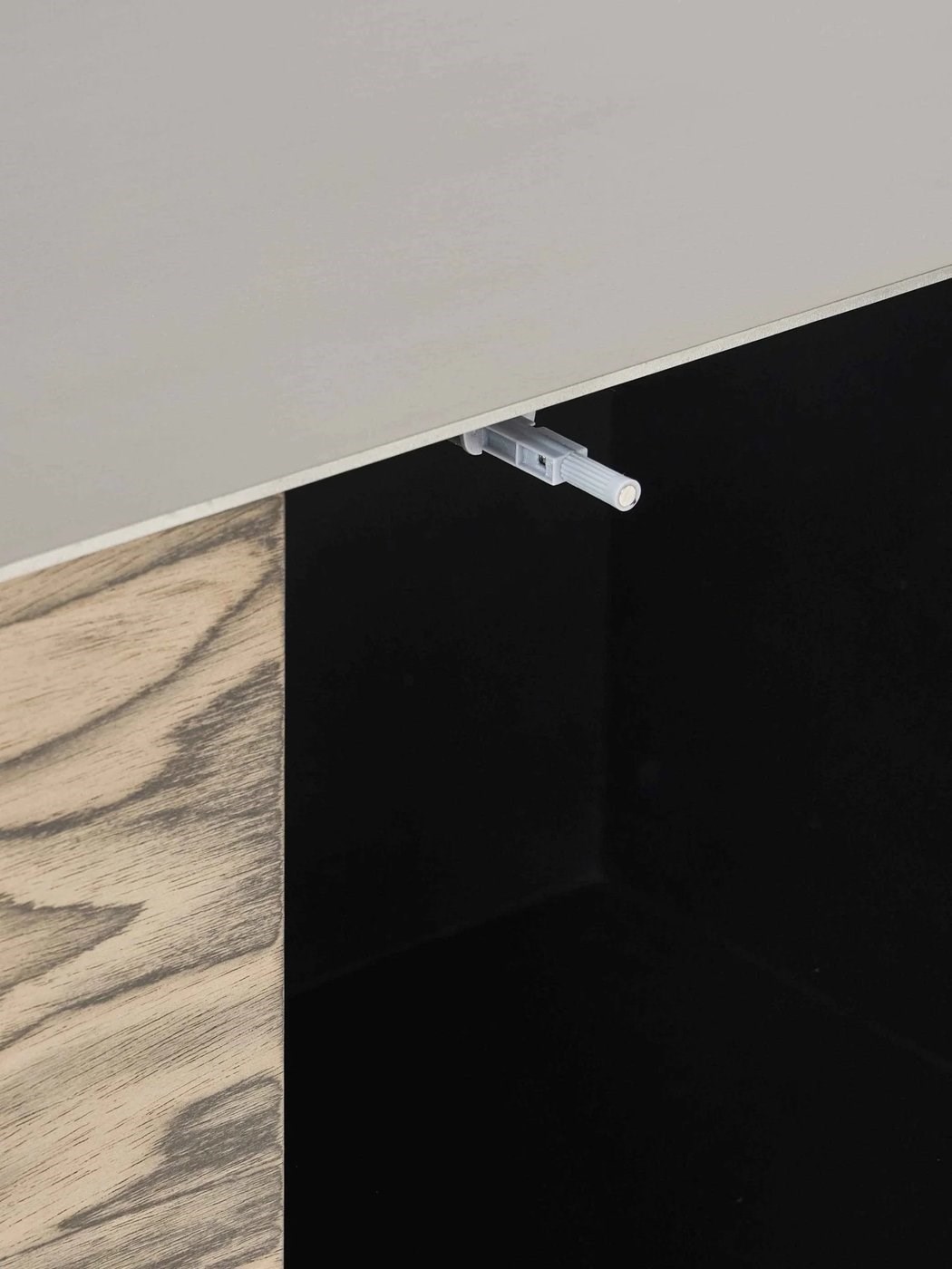 Minimalist Ahşap Konsol - Ako Tasarımı ile Şıklığı Yakalayın