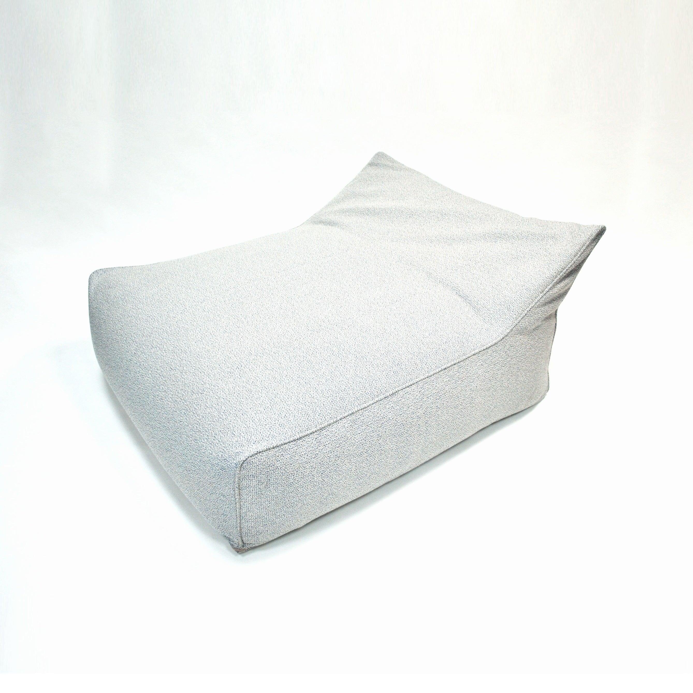 outdoor chillout daybed