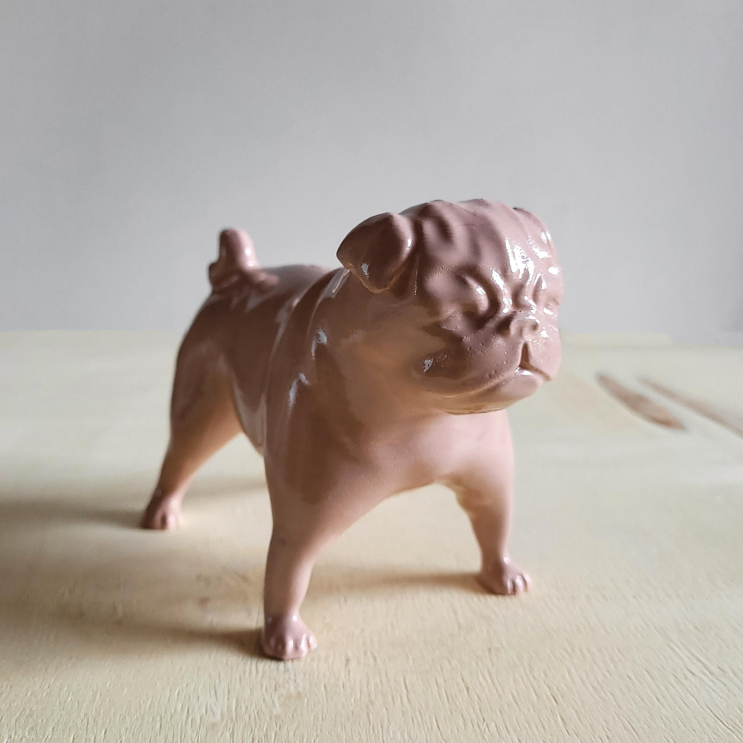 Pug Köpek Figürü | Gül