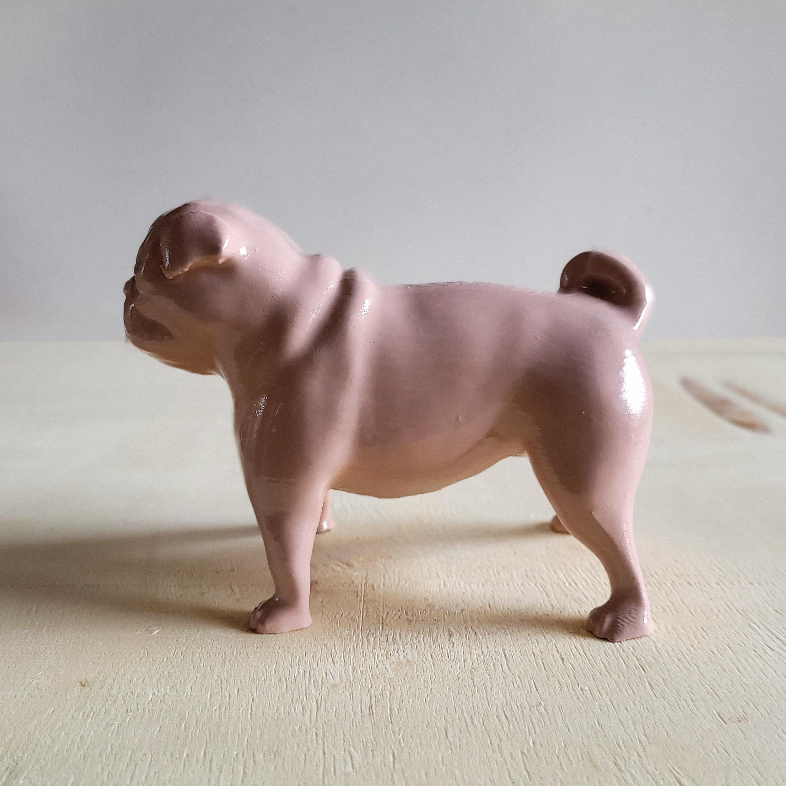 Pug Köpek Figürü | Gül