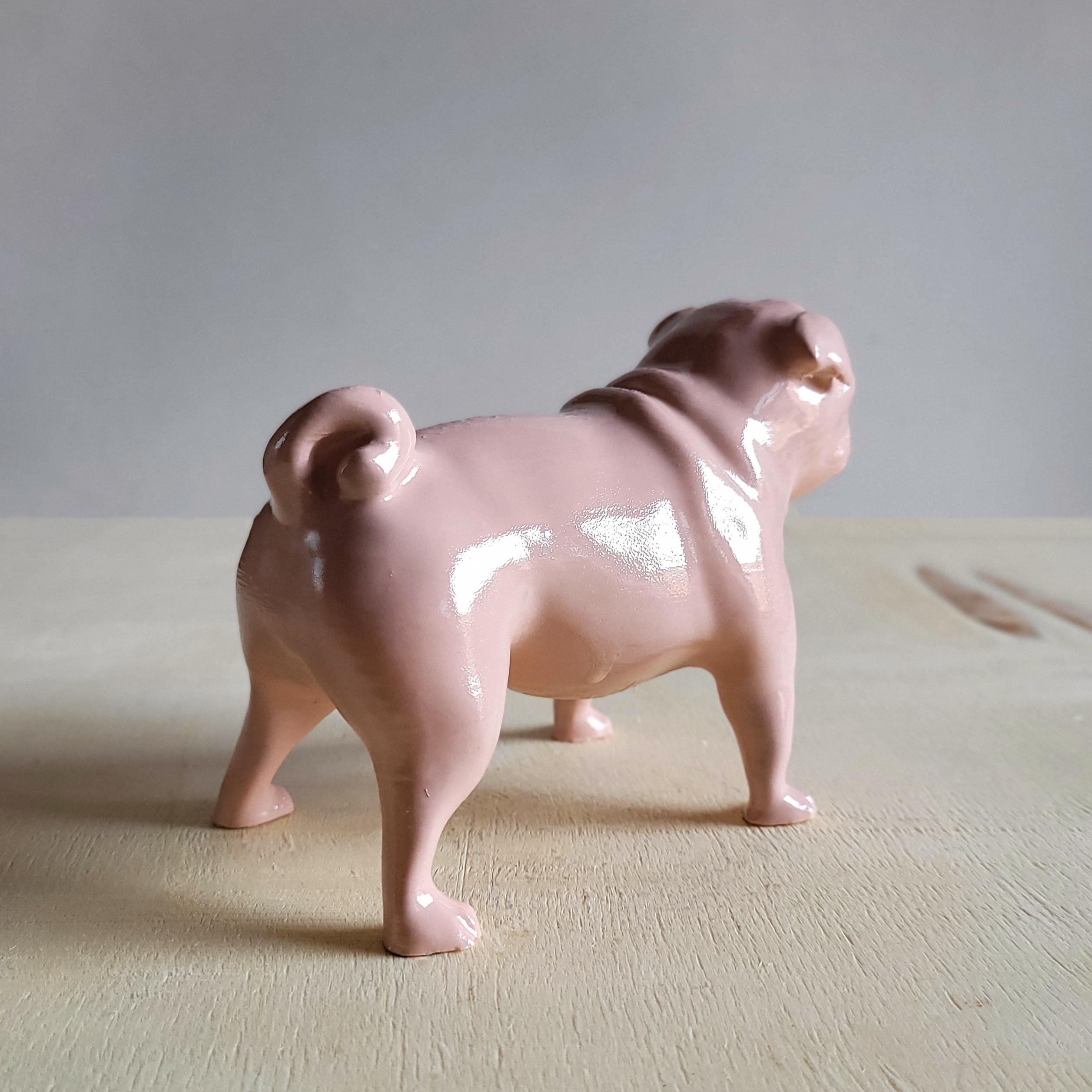 Pug Köpek Figürü | Gül