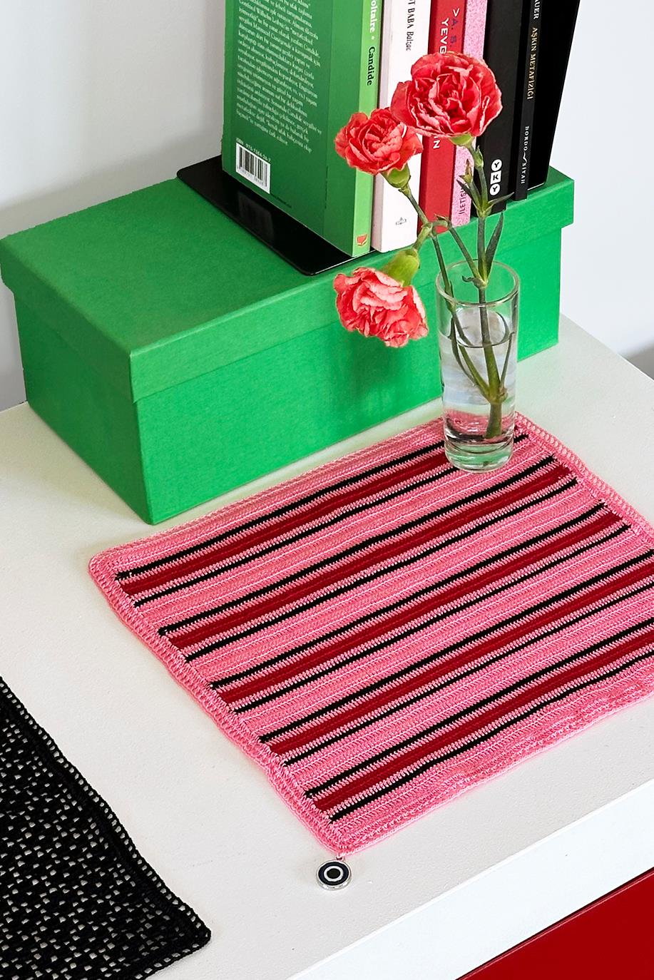 Stripes El İşi Dantel Örtü