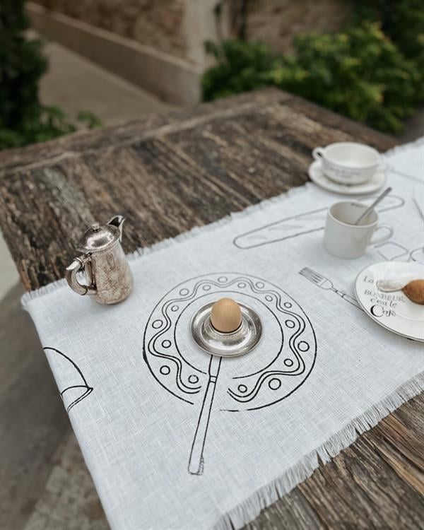 TABLE SETTİNG BRUNCH RUNNER