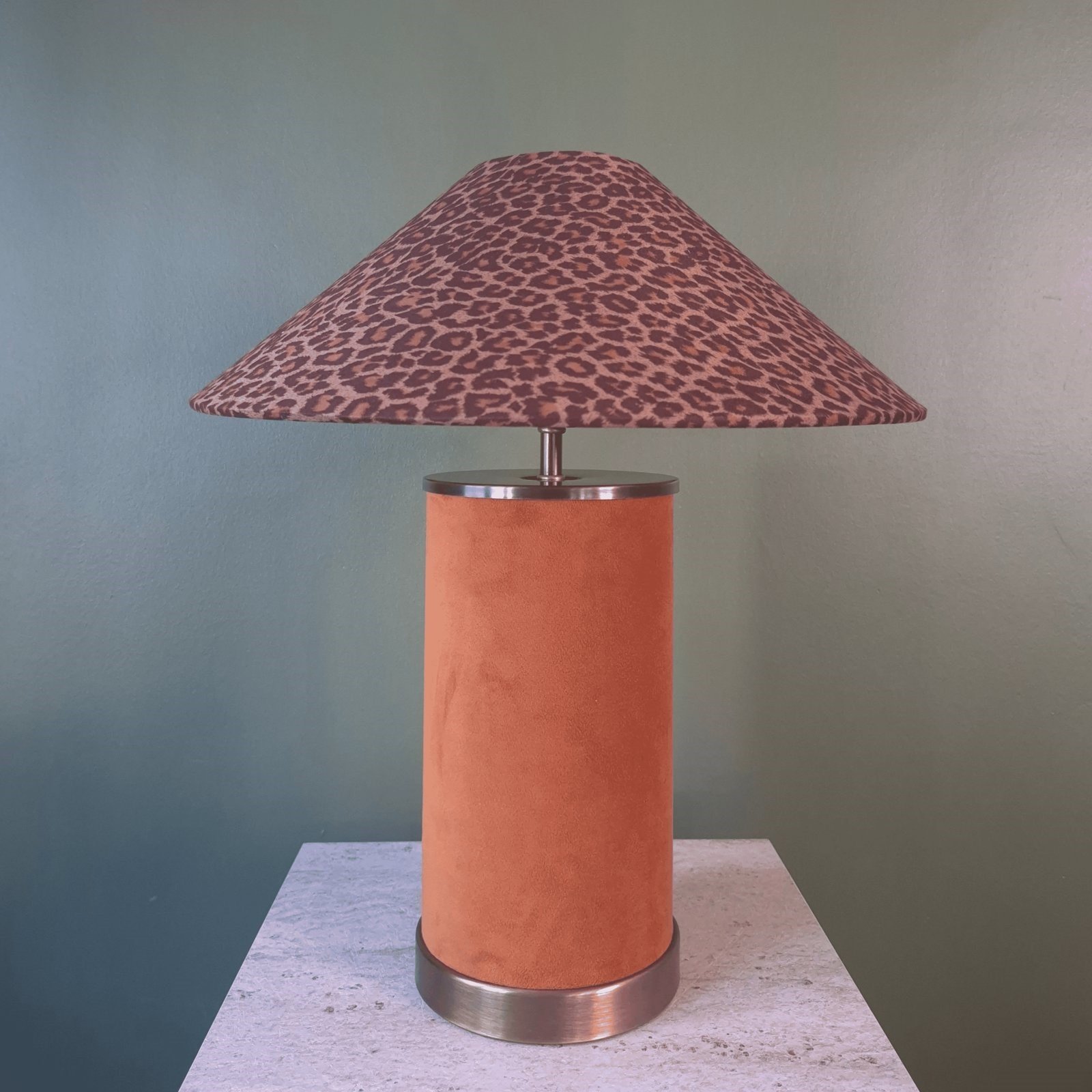 Terracotta Camel Leopar Abajur