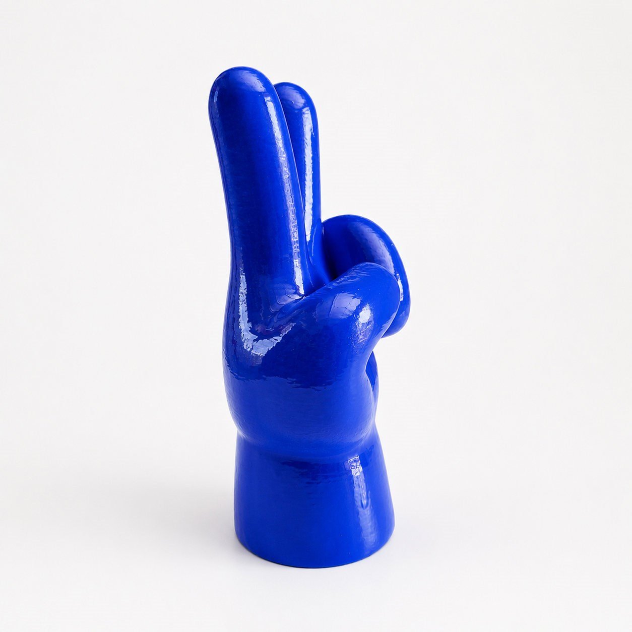 The Peace Hand | Ultramarin