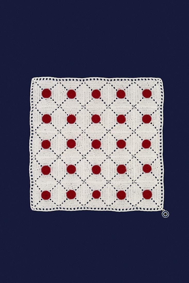 Tiny Dots El İşi Dantel Örtü
