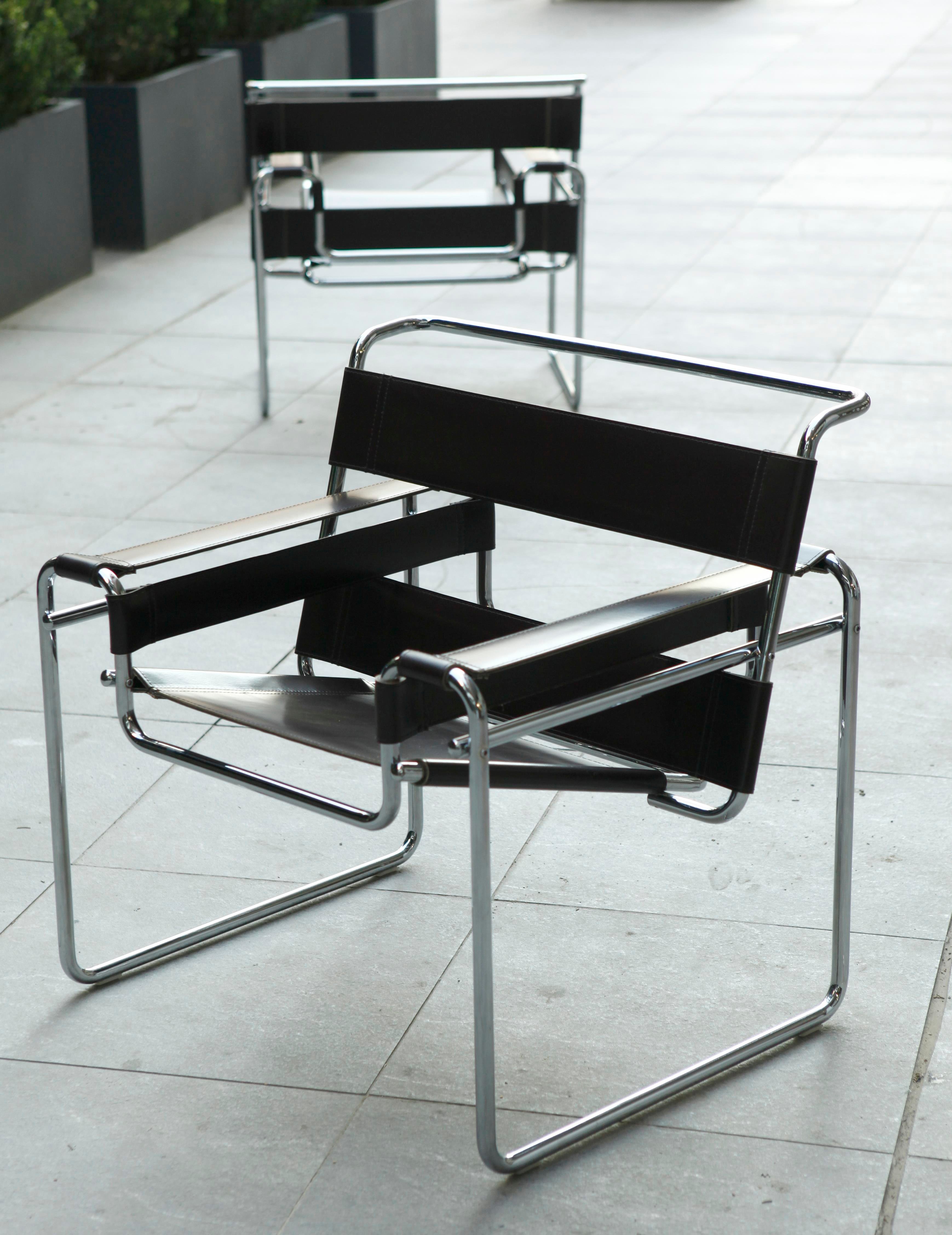 WASSILY CHAIR SANDALYE ACI KAHVE