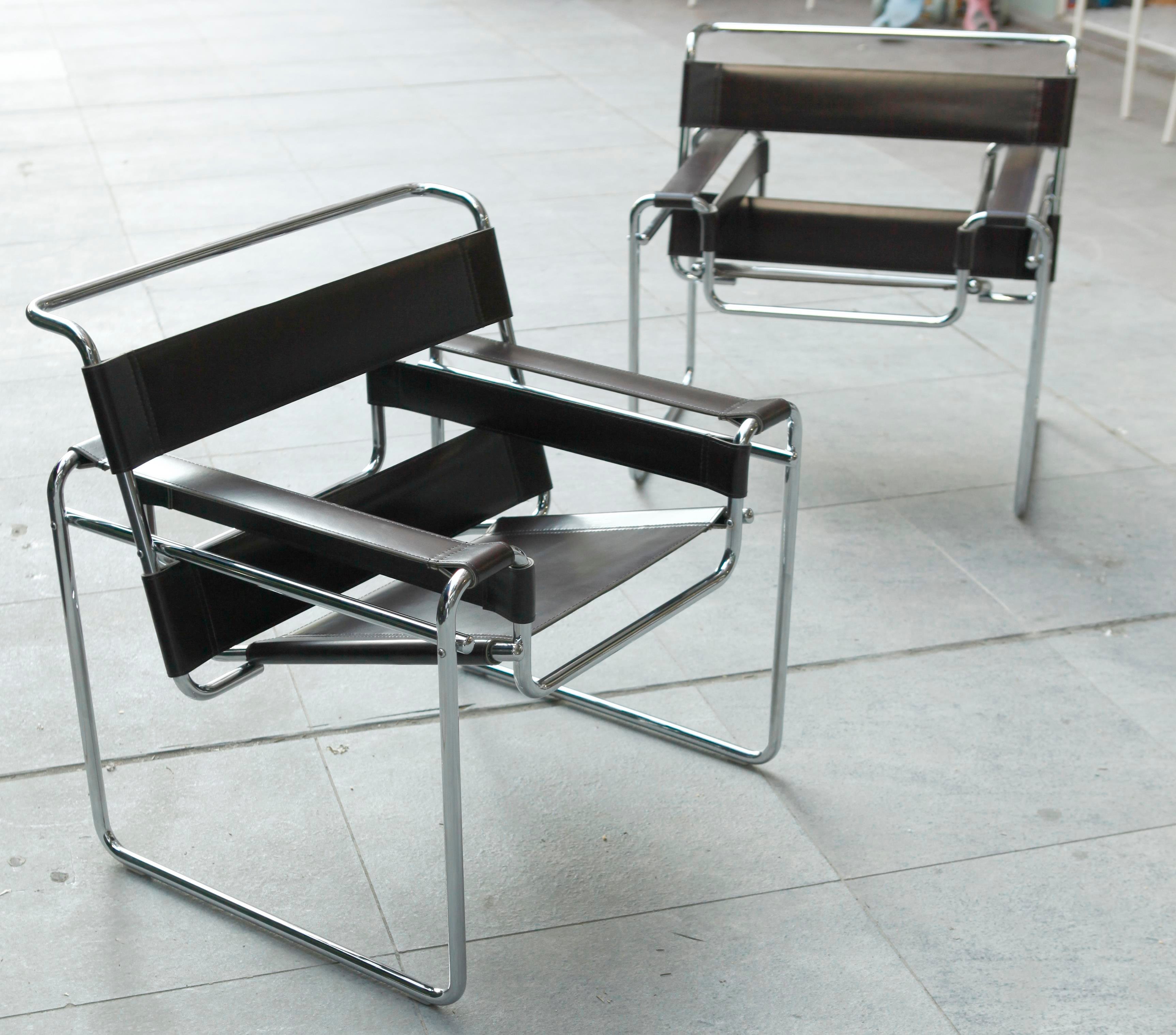 WASSILY CHAIR SANDALYE ACI KAHVE