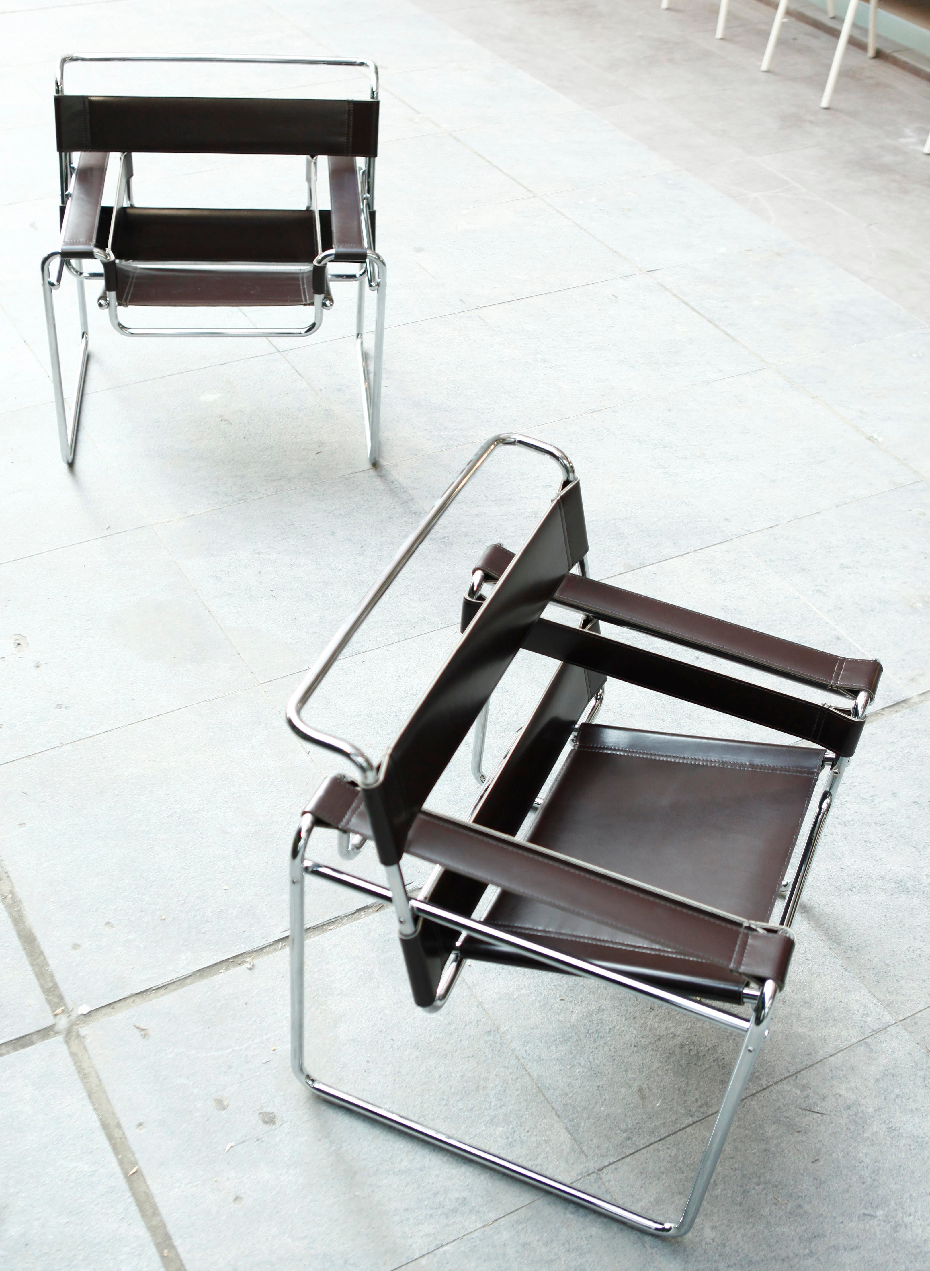 WASSILY CHAIR SANDALYE ACI KAHVE