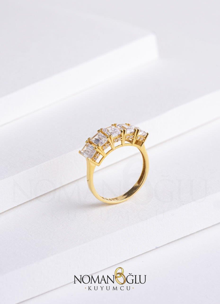 22 Ayar Beştaş Yüzük