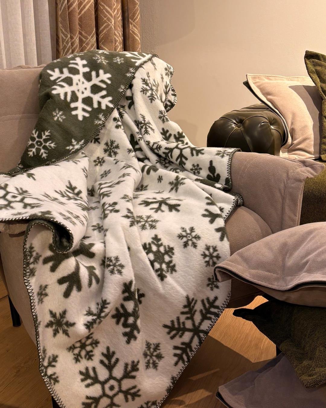 Kar Taneleri Yeşil Battaniye (130x170 cm)