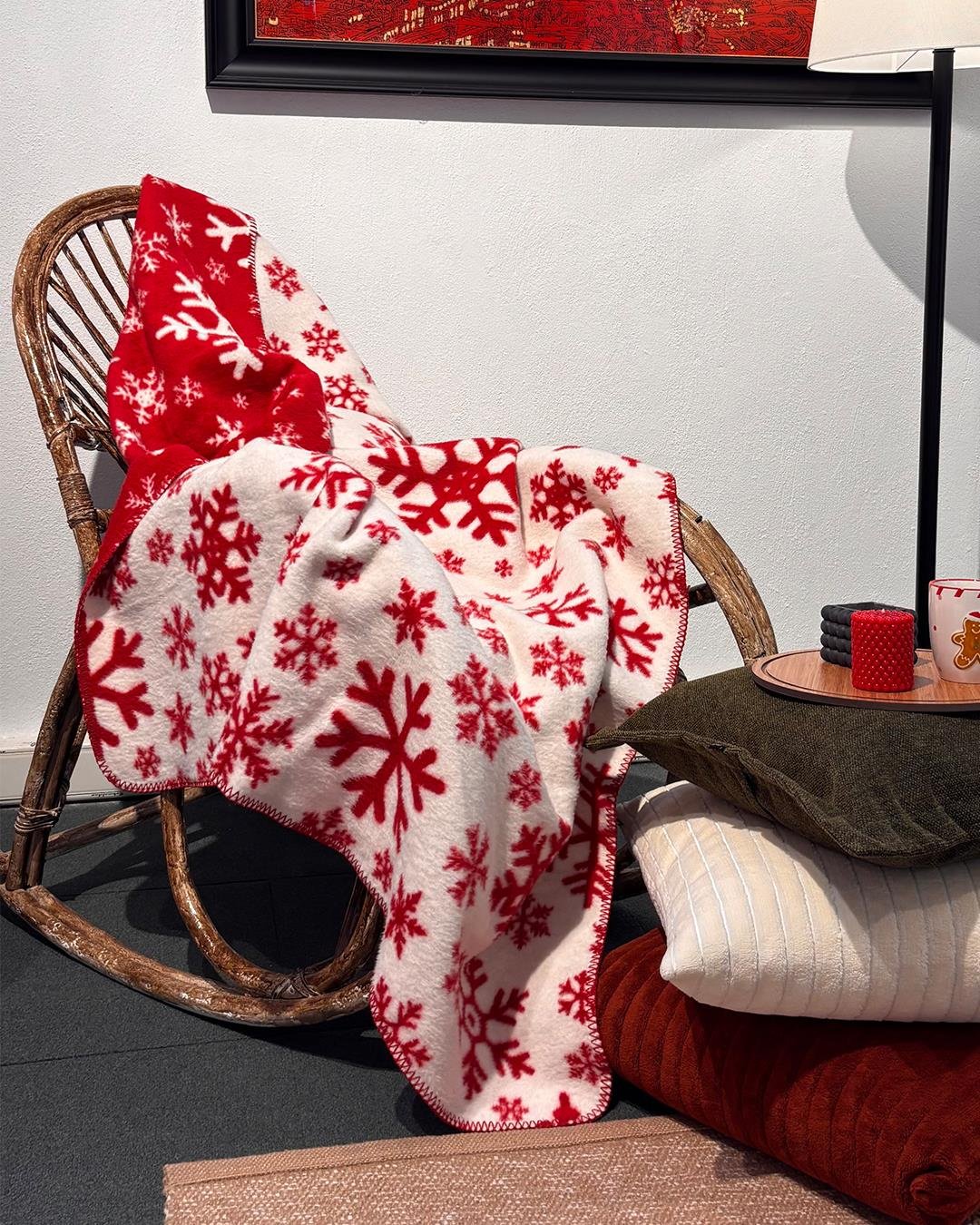 Kar Taneleri Kırmızı Battaniye (150x200 cm)