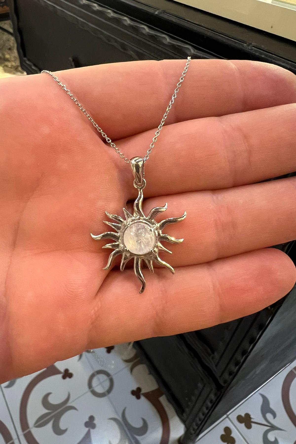 Ay Taşlı Gümüş Güneş Kolye By-9060