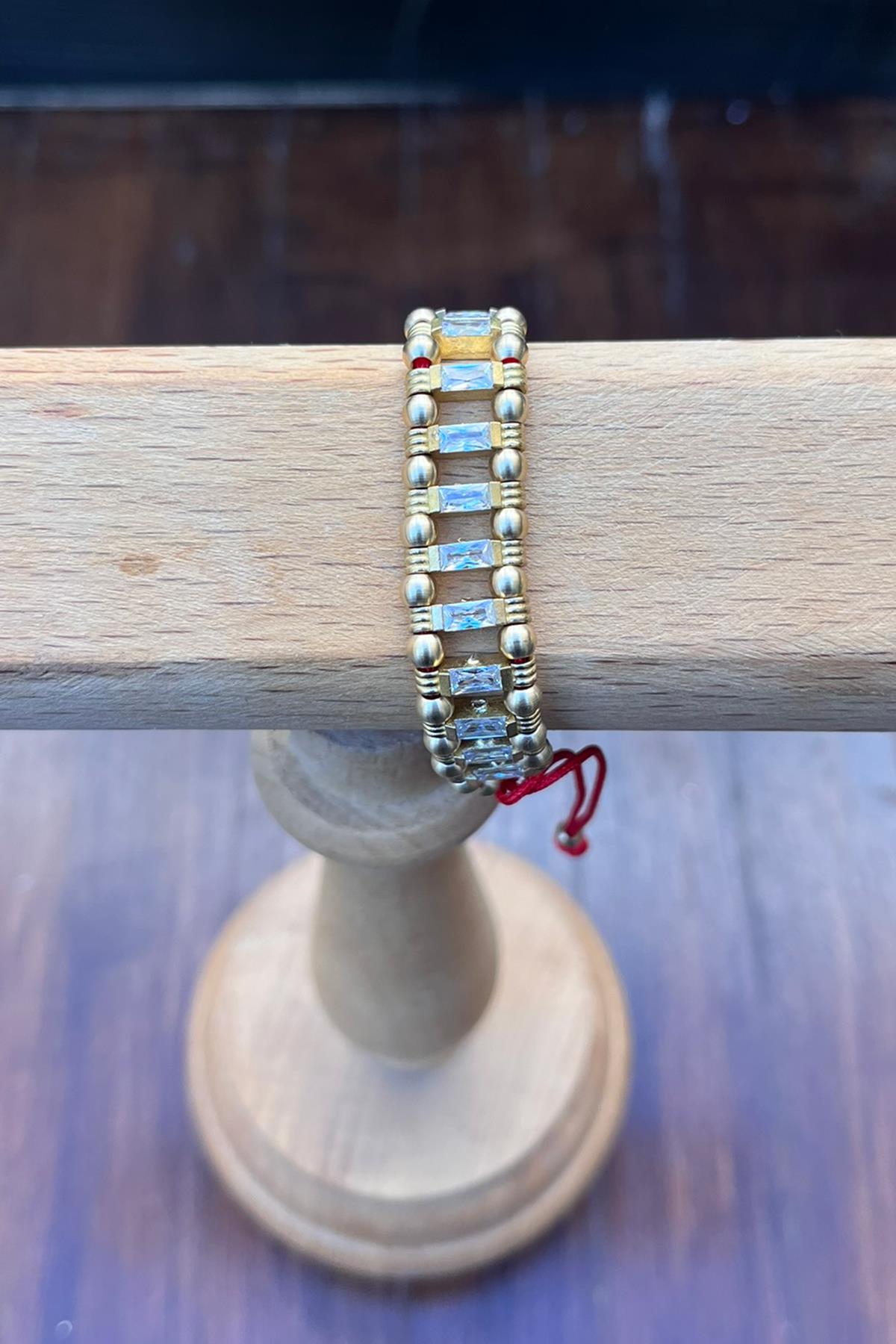 Beyaz Baget Taşlı Bronz Bileklik By-9008