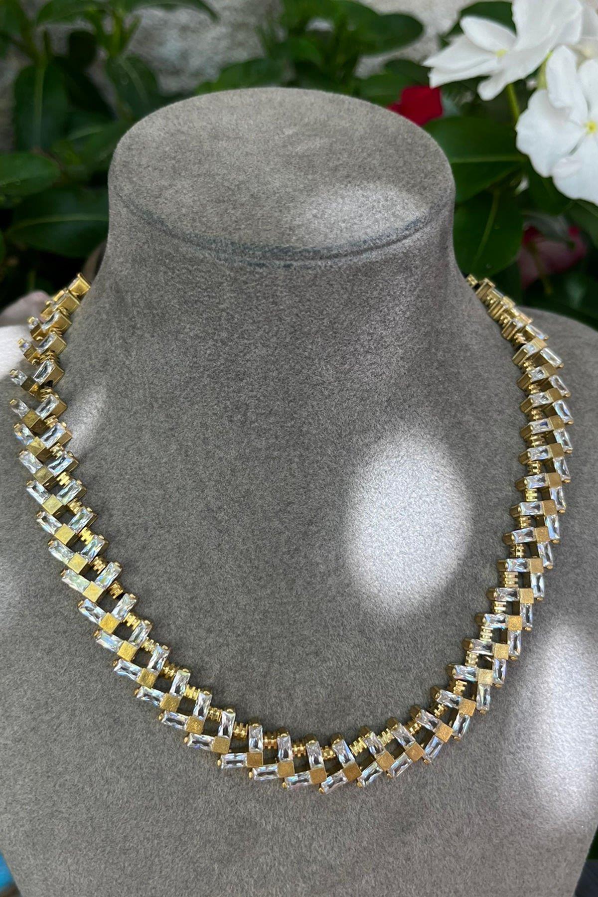 Beyaz Baget Taşlı Bronz Kolye By-8547