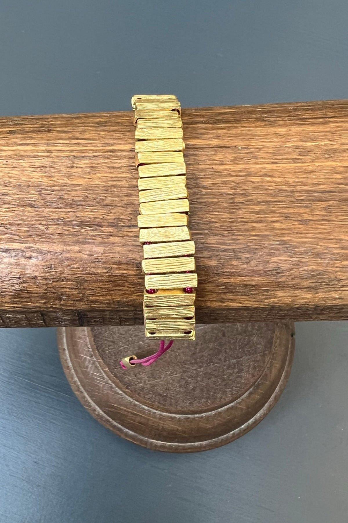 Çubuk Model Kabartmalı Bronz Bileklik By-6900