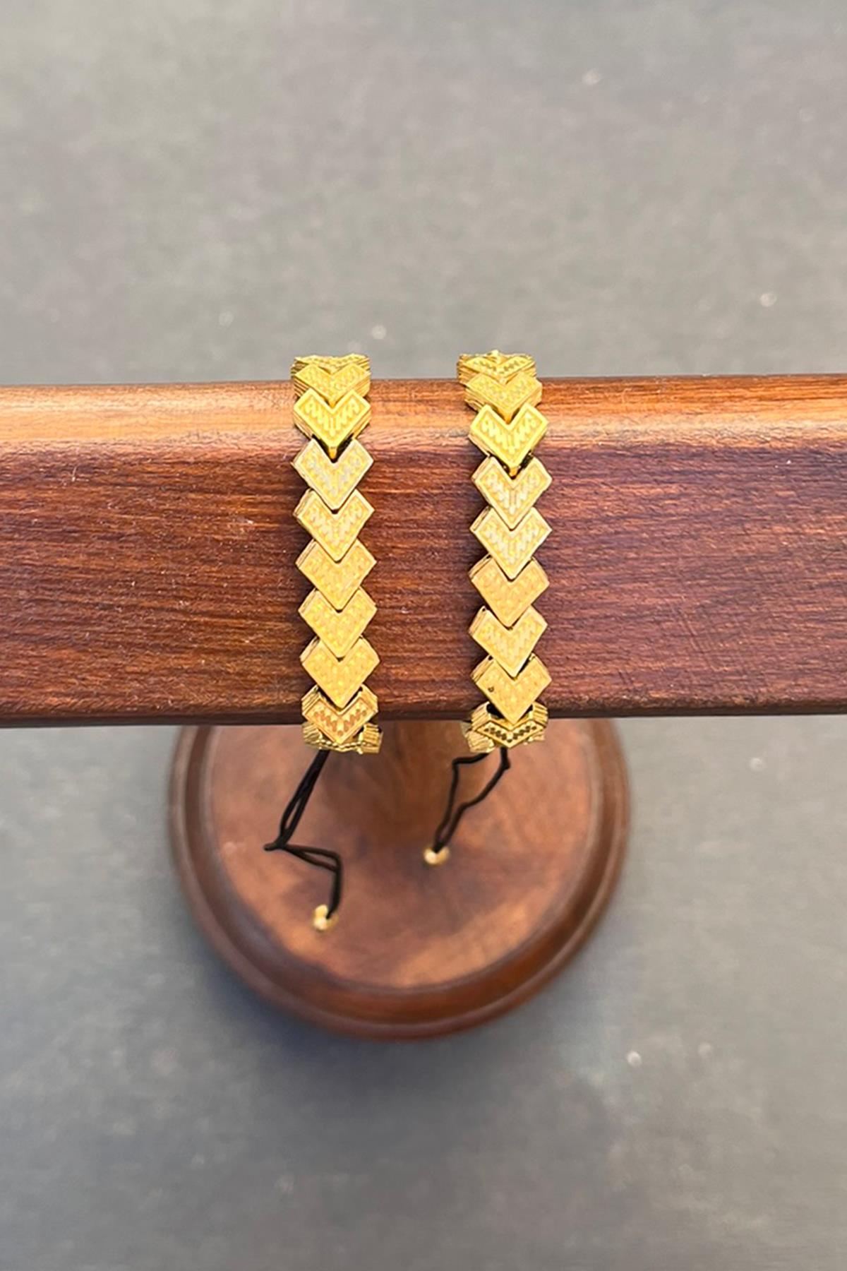 Dokulu Üçgen Model Bronz Bileklik By-8822
