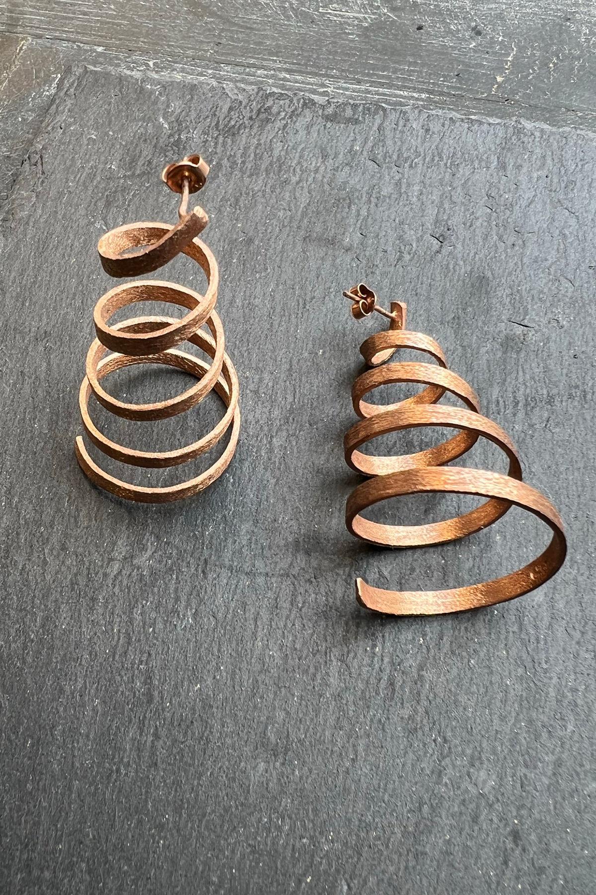 El İşi Spiral Gümüş Küpe By-5858