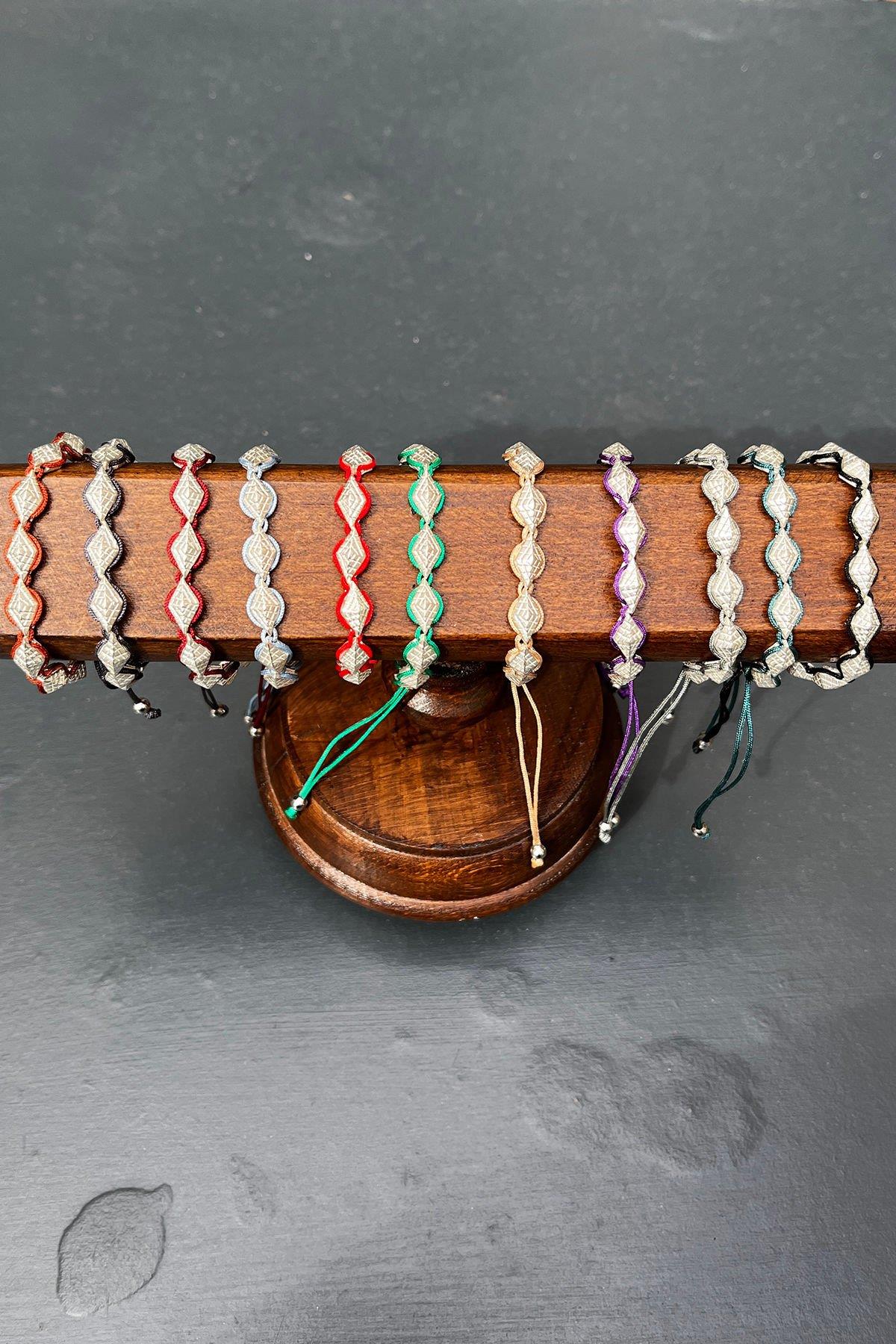 Gümüş Rengi Üçgen Model Bronz Bileklik By-8141