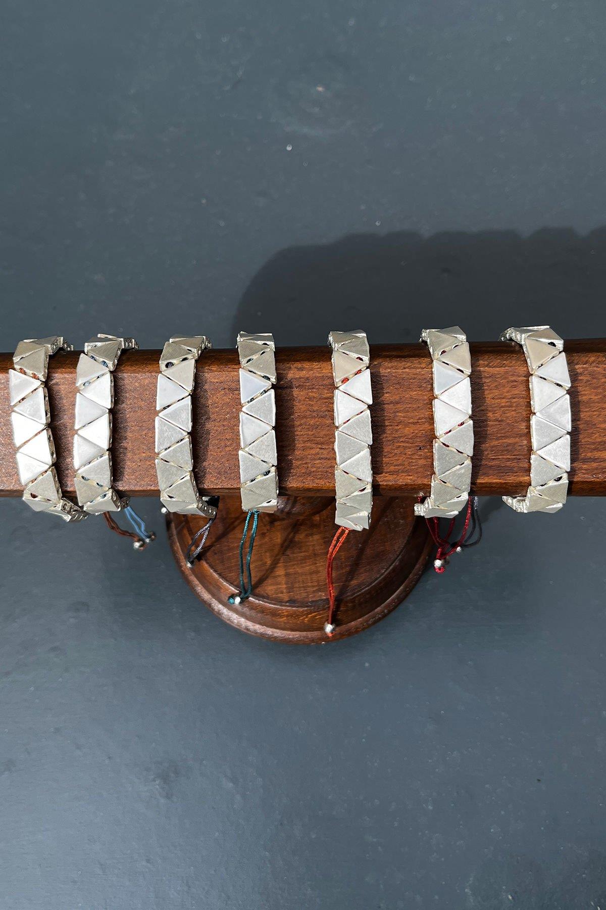 Gümüş Rengi Üçgen Model Bronz Bileklik By-8138