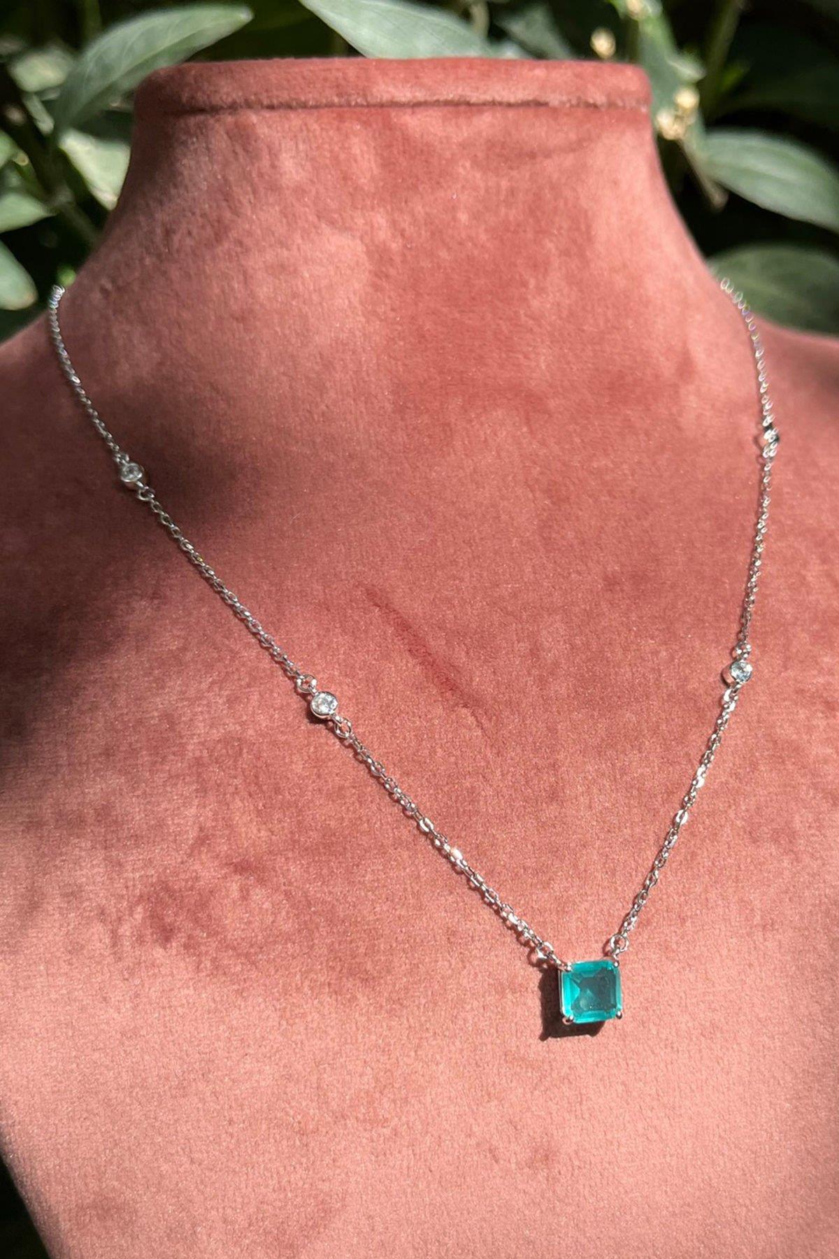 Kare Model Taşlı Gümüş Kolye By-7678