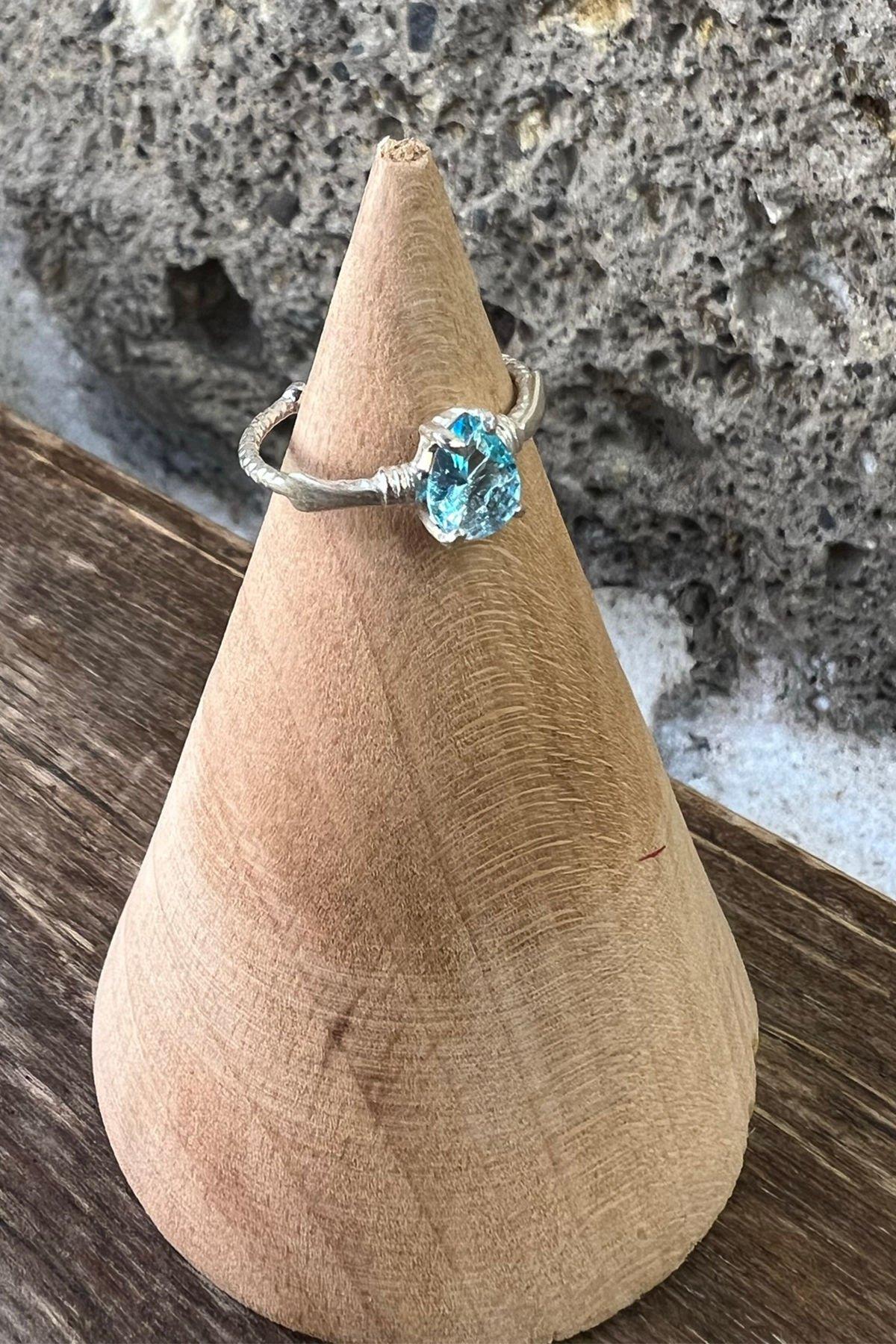 Mavi Topaz Taşlı Gümüş Yüzük By-5785