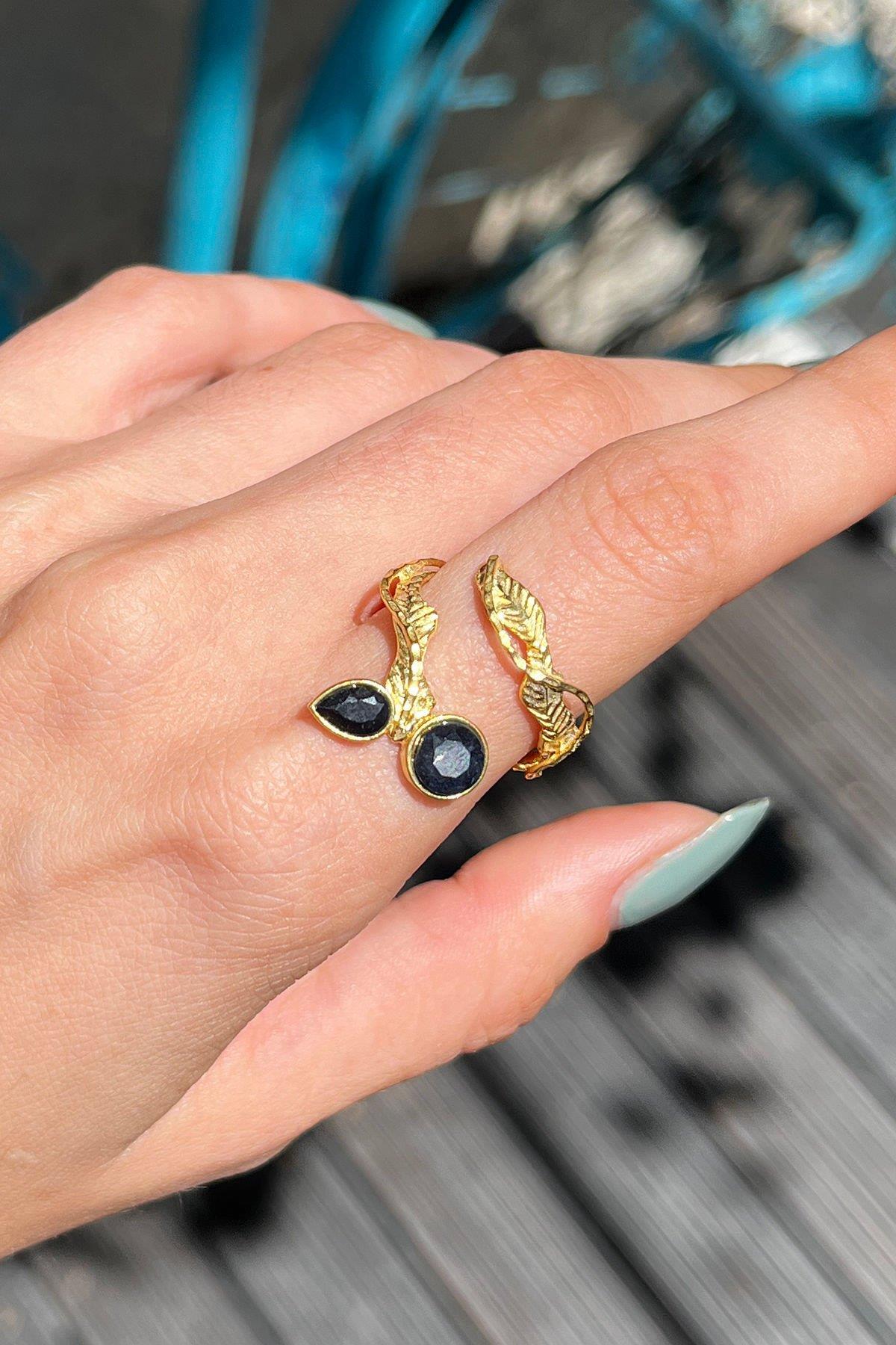 Onx Taşlı Yaprak Model Gümüş Yüzük By-8402