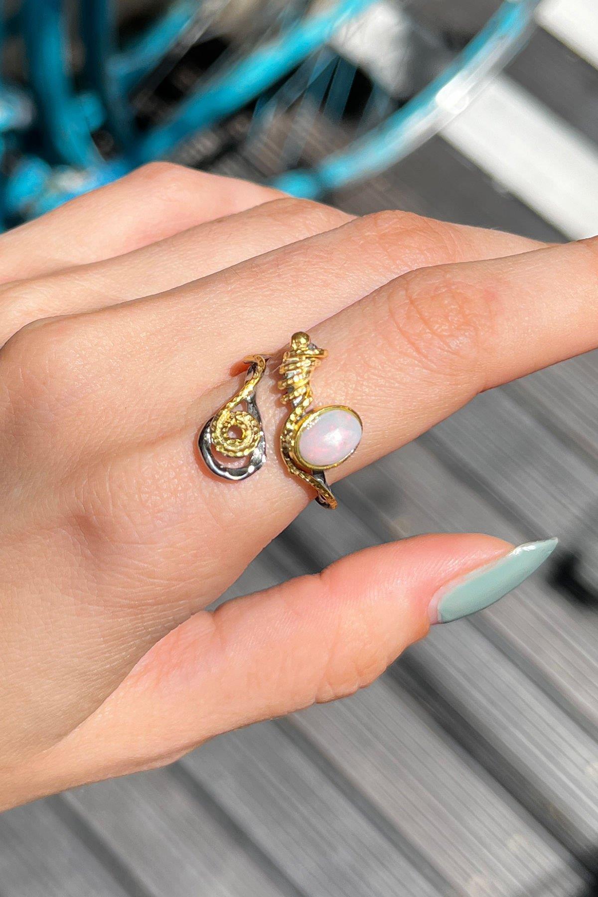 Opal Taşlı Yaprak Model Gümüş Yüzük By-8406