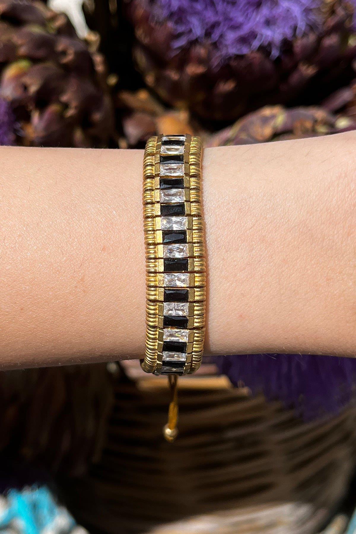 Siyah Beyaz Baget Taşlı Bronz Bileklik By-8435