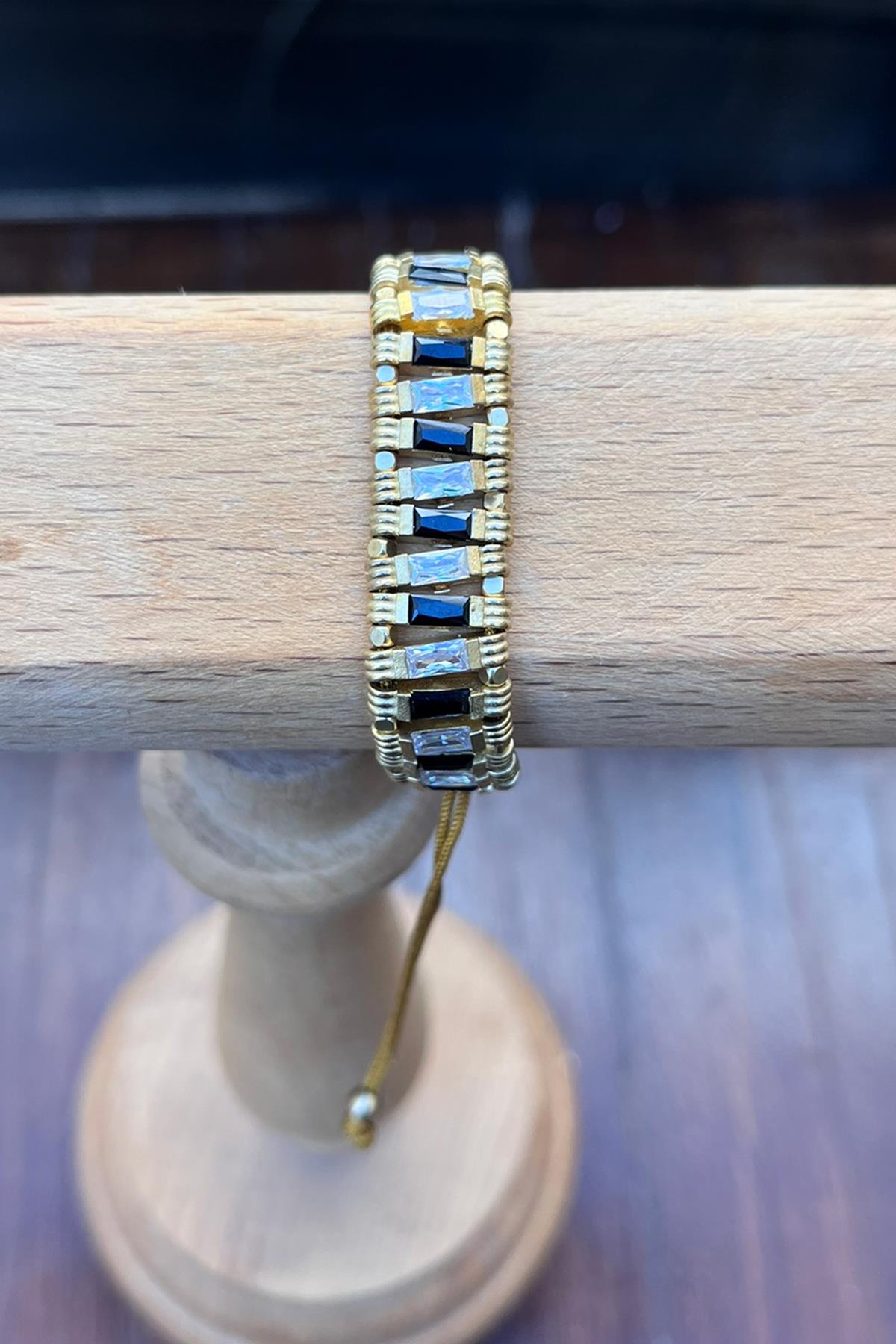 Siyah Beyaz Baget Taşlı Bronz Bileklik By-9016