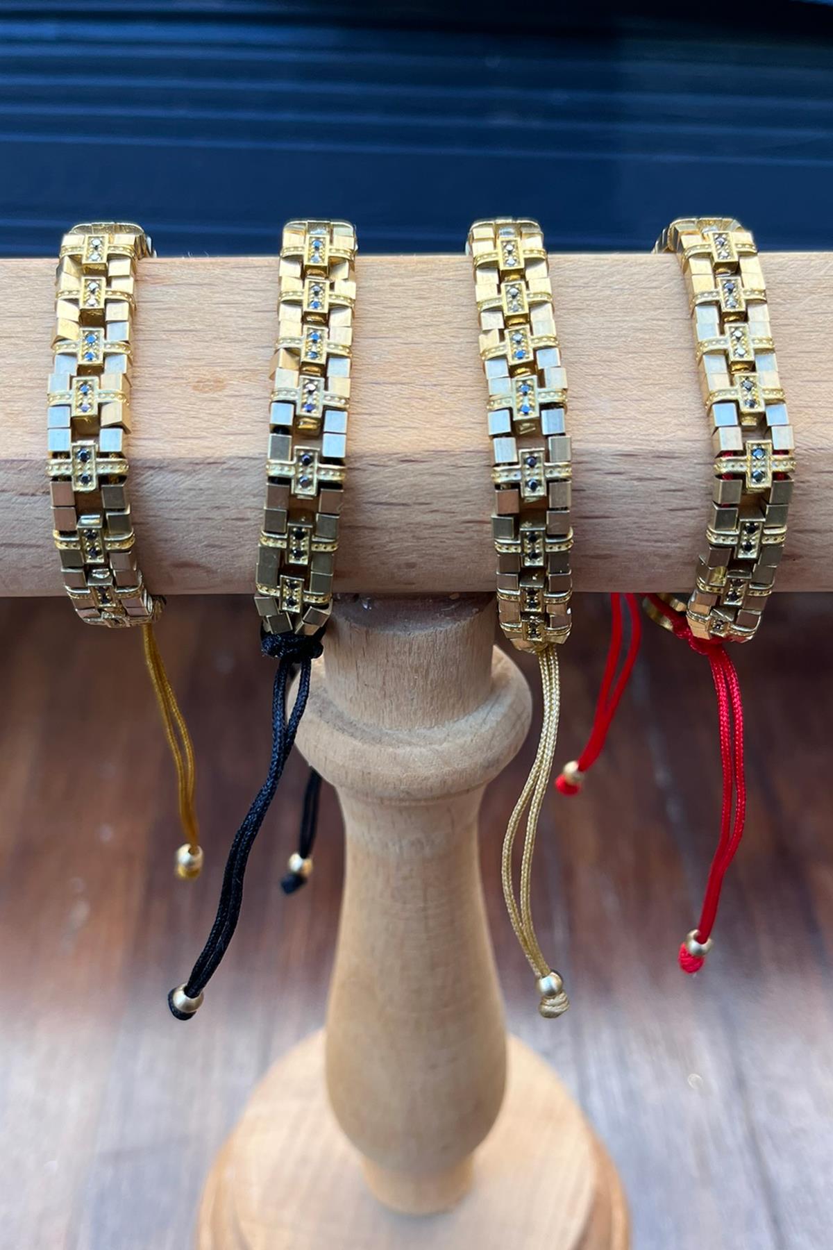 Siyah Taşlı Bronz Bileklik By-9012