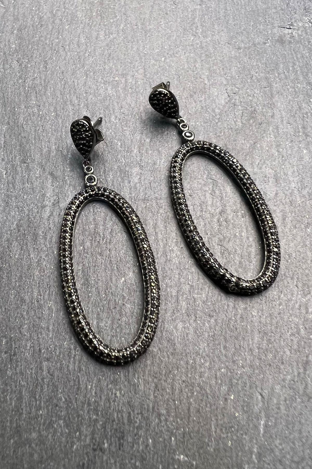 Siyah Taşlı Sallantılı Oval Gümüş Küpe By-6510