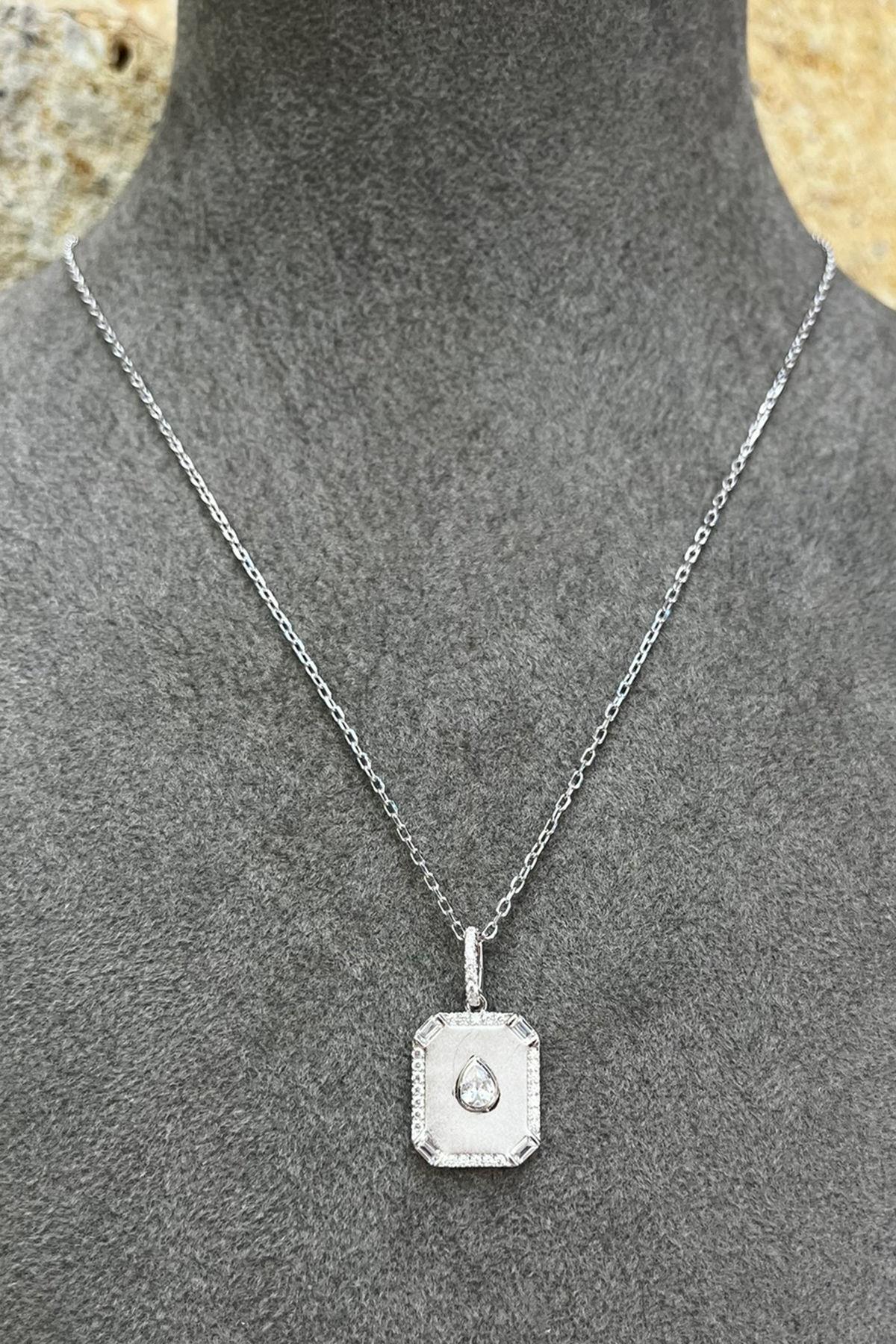 Taşlı Kare Model Gümüş Kolye By-8631