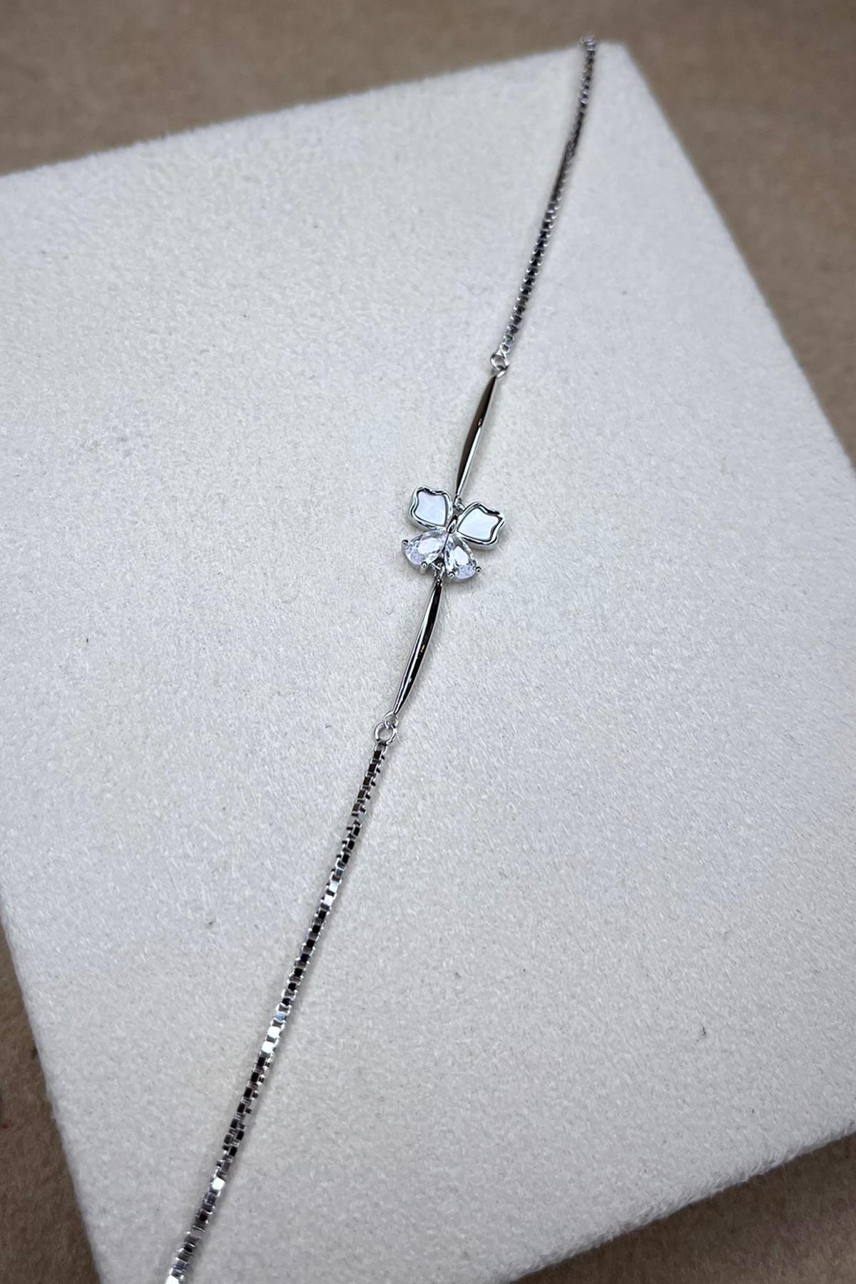 Taşlı Kelebek Model Gümüş Bileklik By-8972
