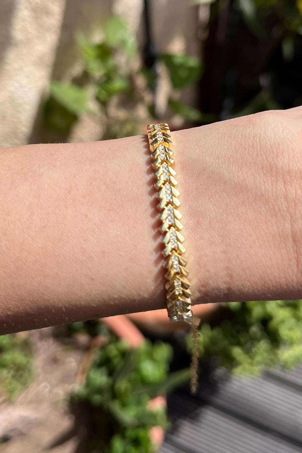 Taşlı Üçgen Model Gümüş Bileklik By-9052