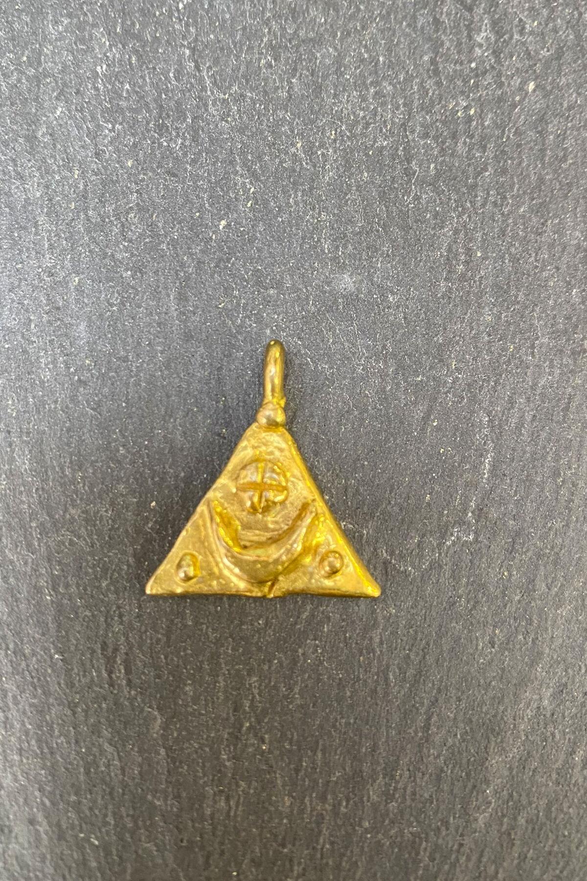 Üçgen Desenli Bronz Kolye Ucu By-6216