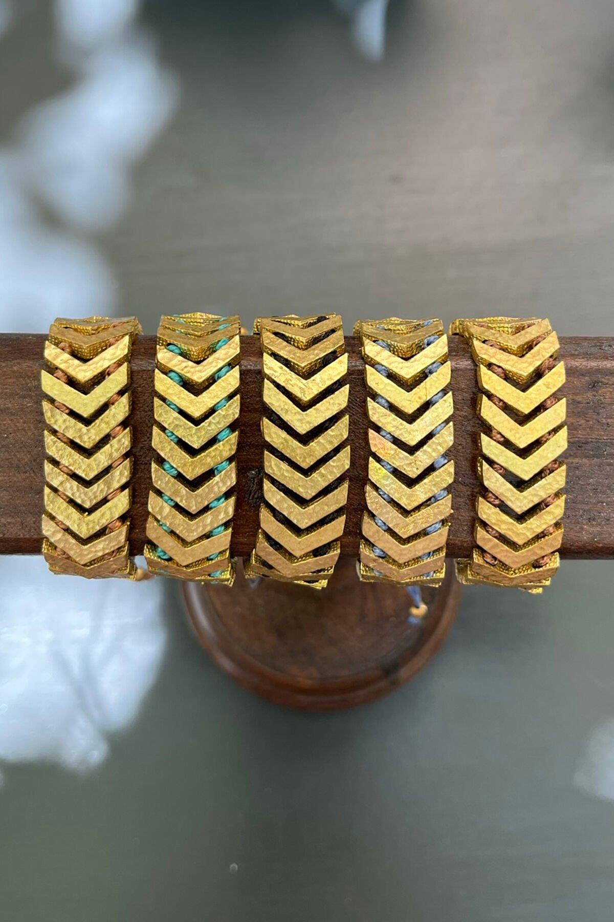 Üçgen Model Düğümlü Bronz Bileklik By-7694