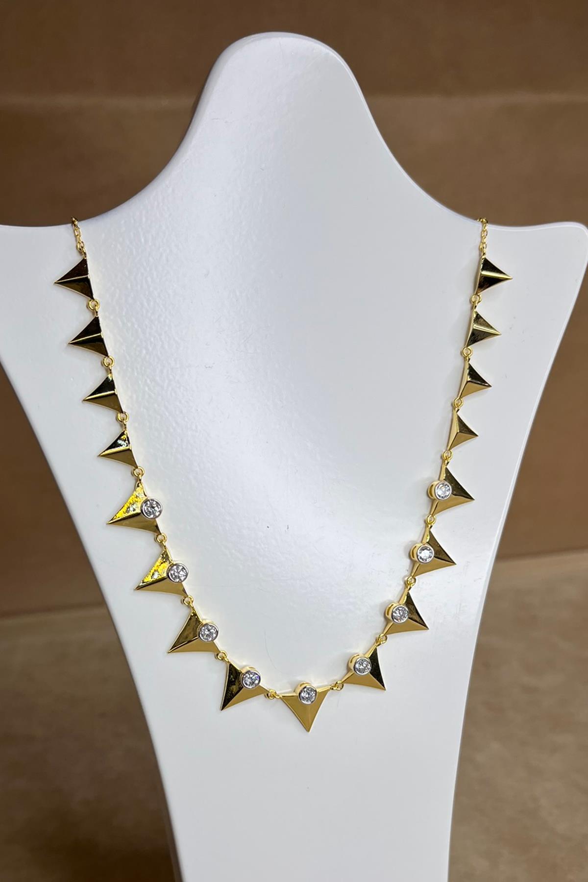 Üçgen Model Taşlı Gümüş Kolye By-8937