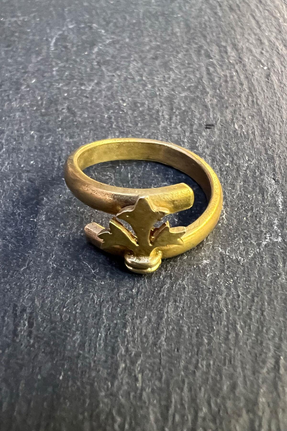 Yaprak Desenli Gümüş Yüzük By-6420