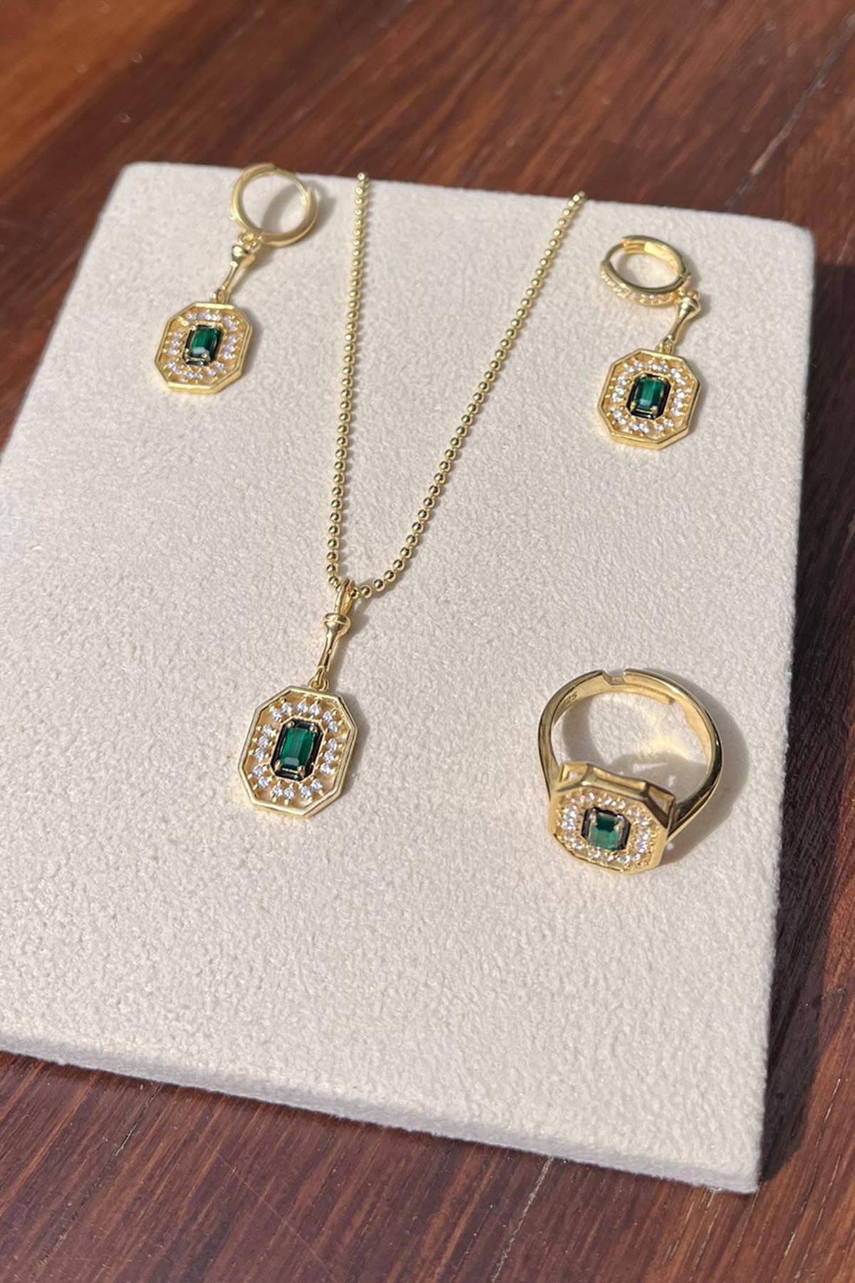 Yeşil Taşlı Köşeli Gümüş Set By-9039