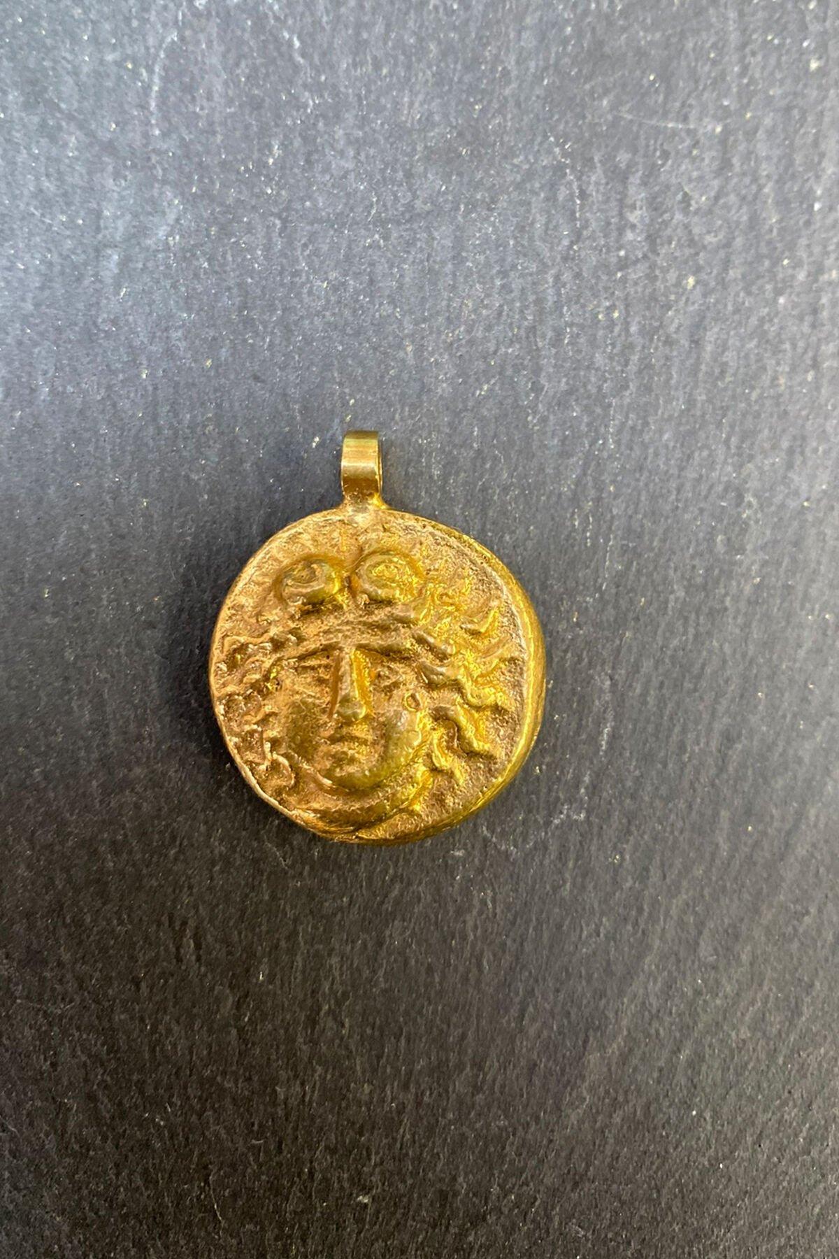 Yüz Figürlü Yuvarlak Bronz Kolye Ucu By-6235