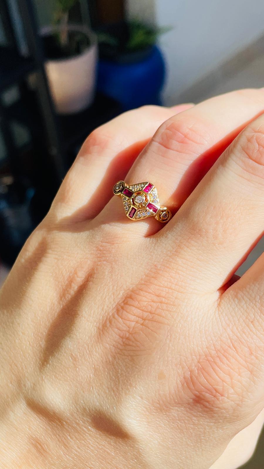 4 Kenarlı Fuşya Taşlı Ayarlanabilir Yüzük