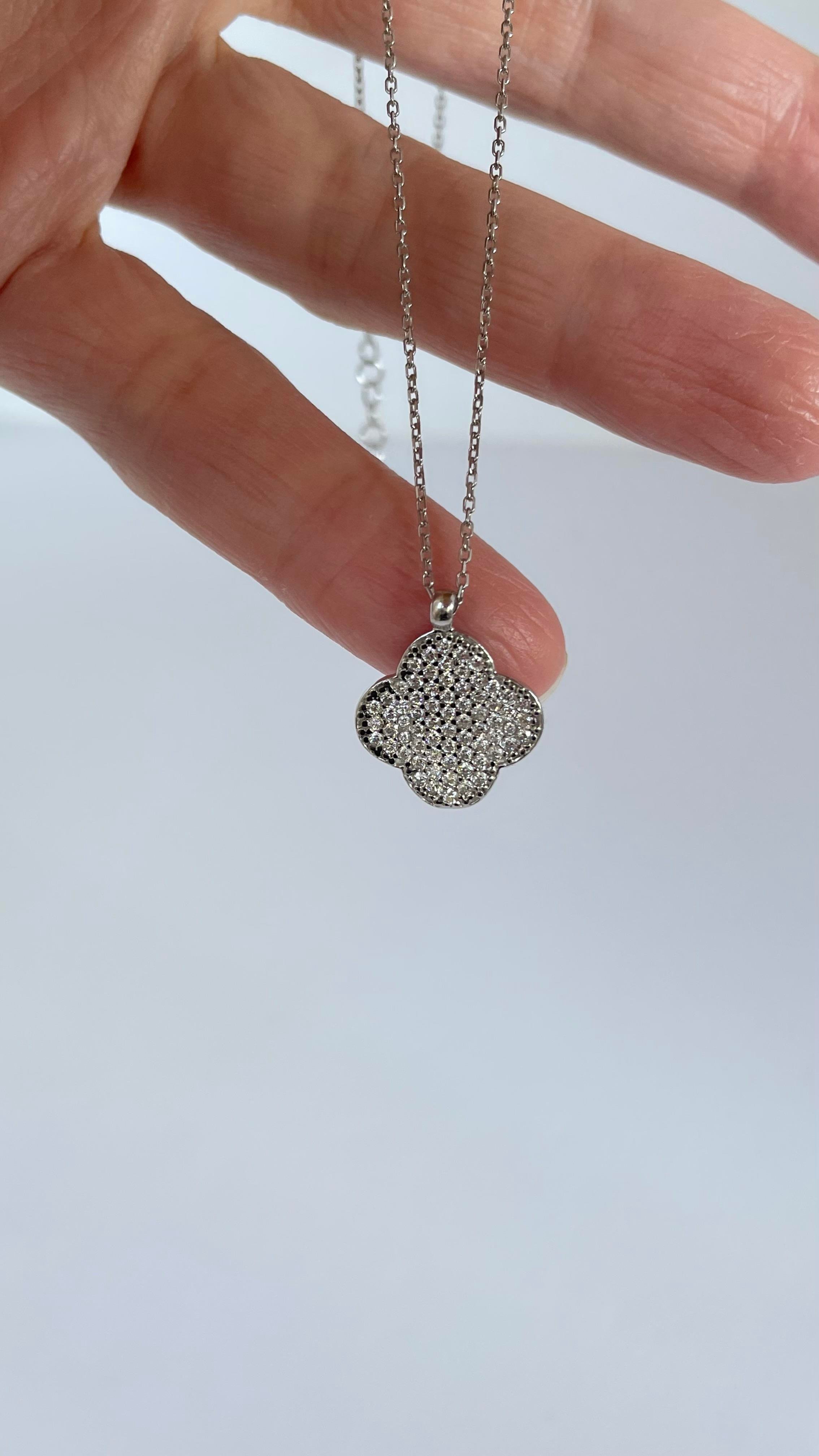 925 Ayar Full Taşlı Yonca Kolye