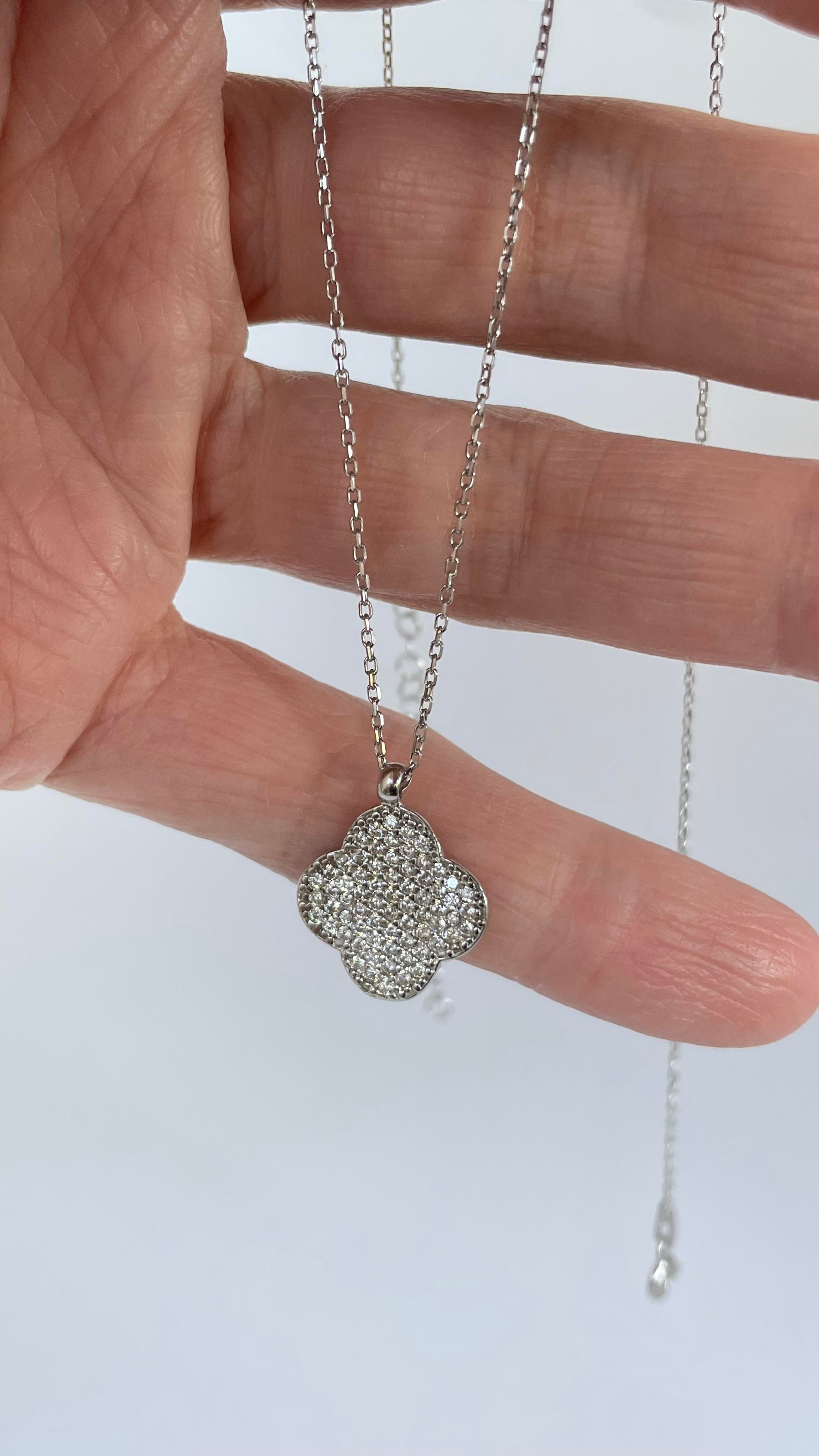 925 Ayar Full Taşlı Yonca Kolye