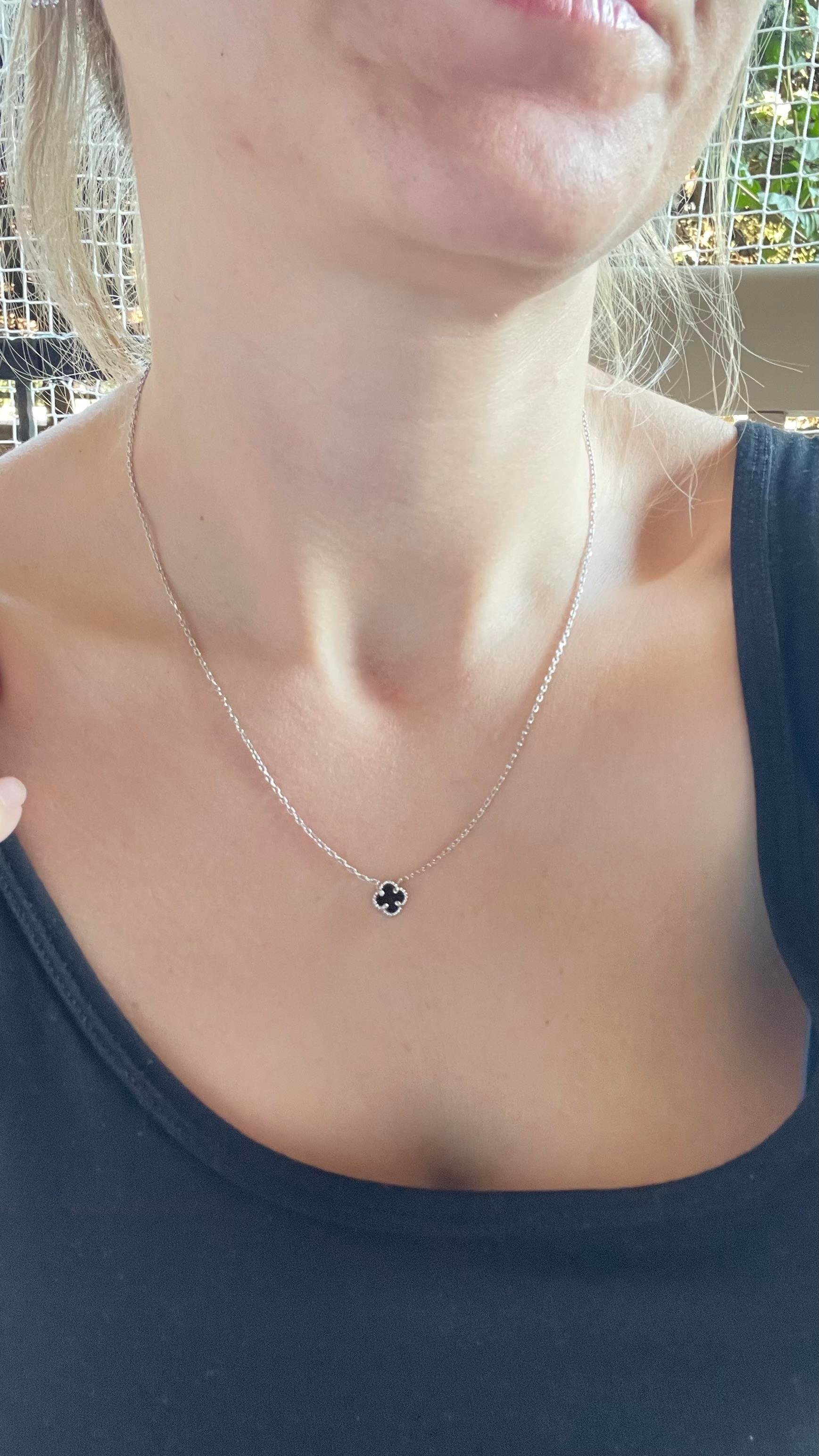 925 Ayar Mini Boy Siyah Yonca Kolye